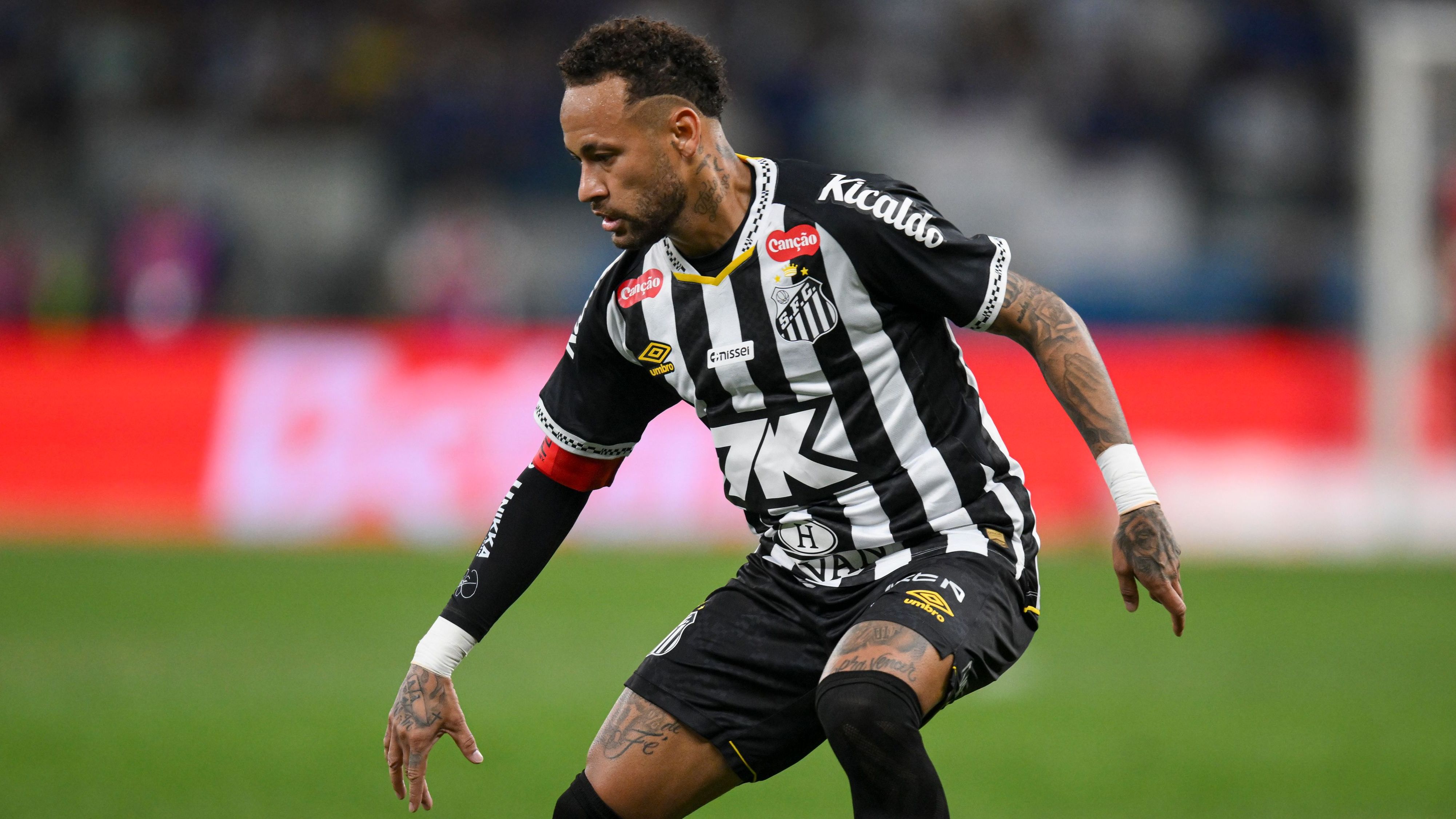 Cruzeiro v Santos - Brasileirao 2025