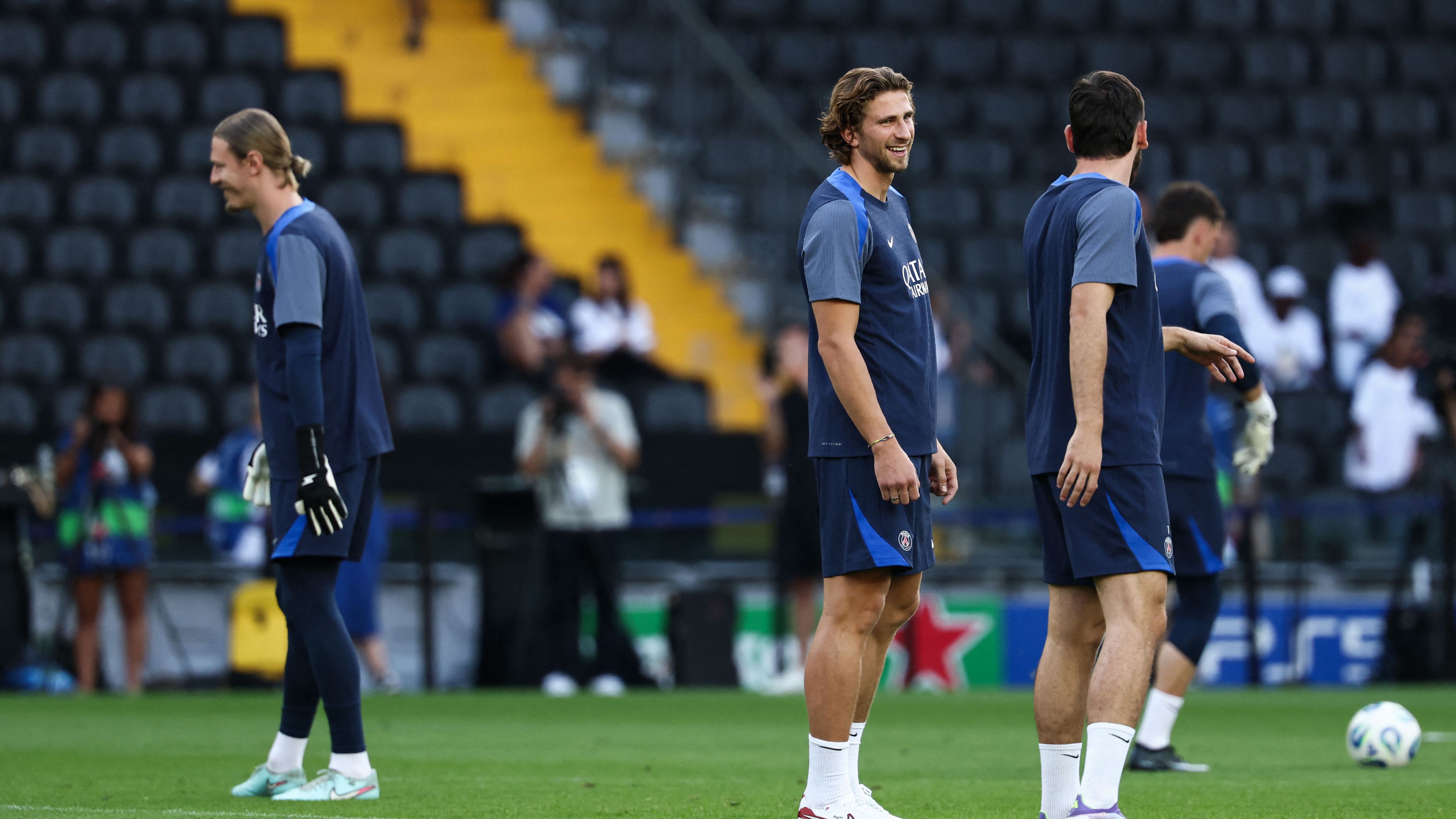 FBL-EUR-SUPERCUP-2025-TRAINING-PSG
