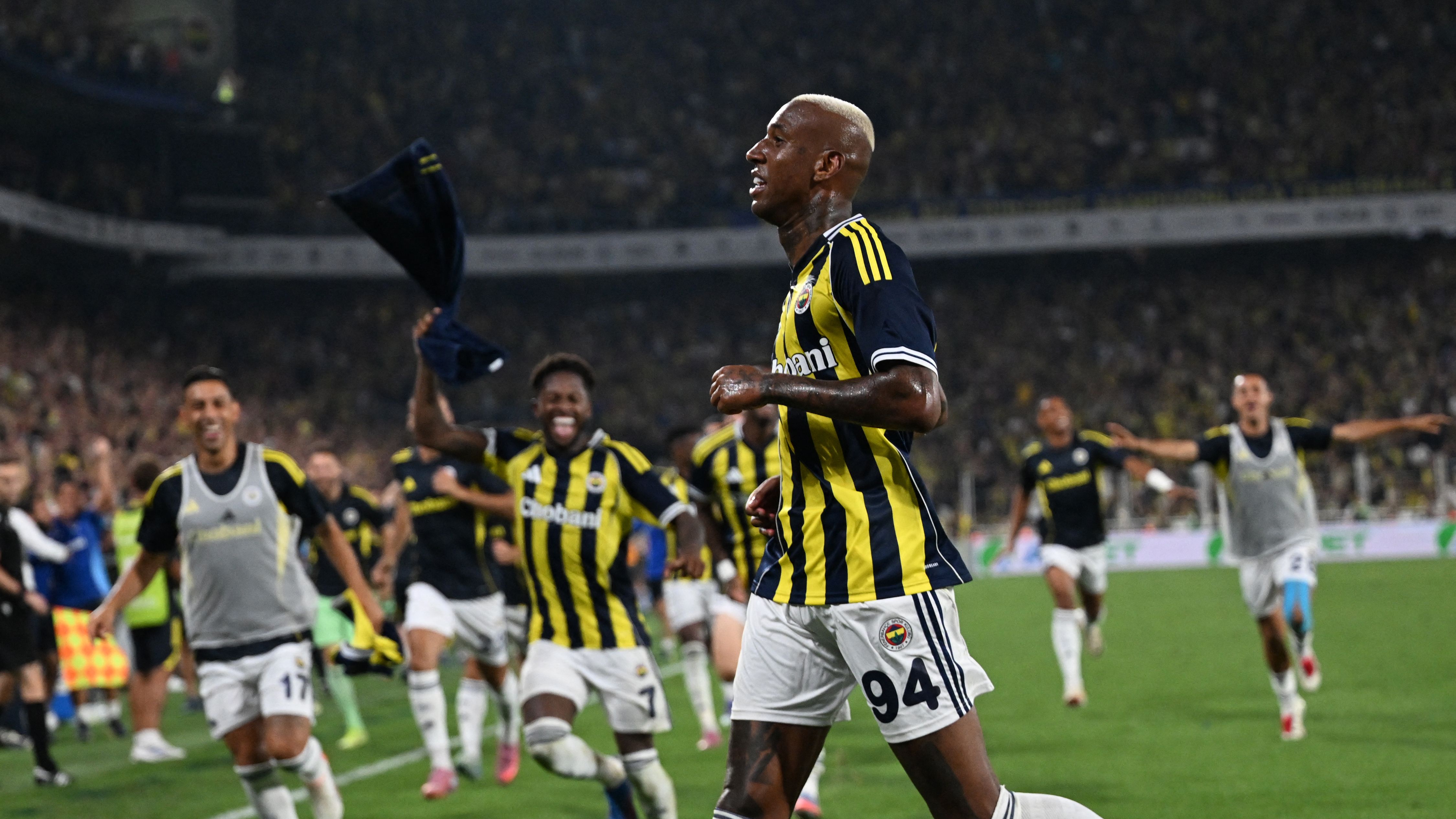 FBL-EUR-C1-FENERBAHCE-FEYENOORD-QUALIFY