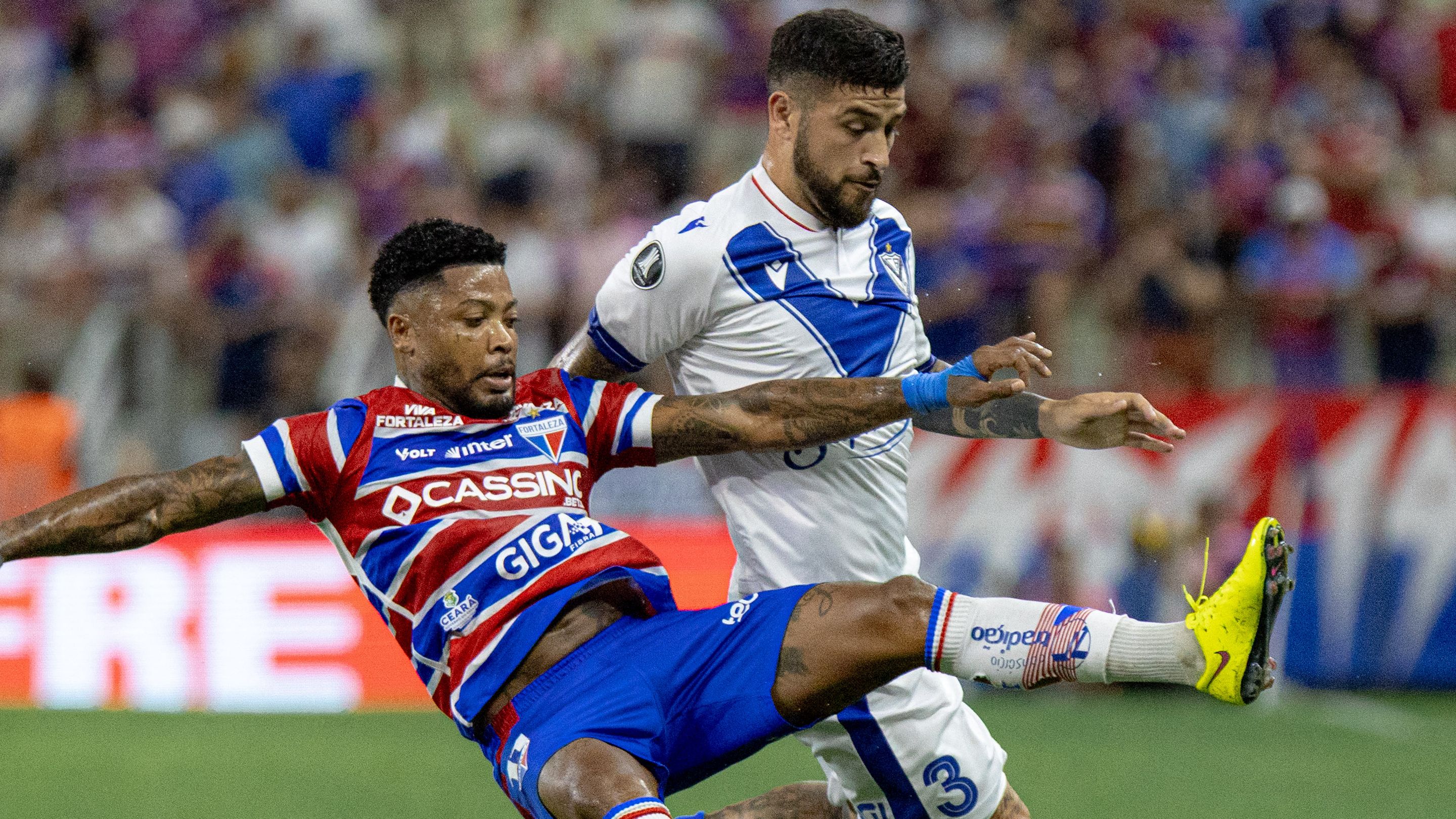 TOPSHOT-FBL-LIBERTADORES-FORTALEZA-VELEZ