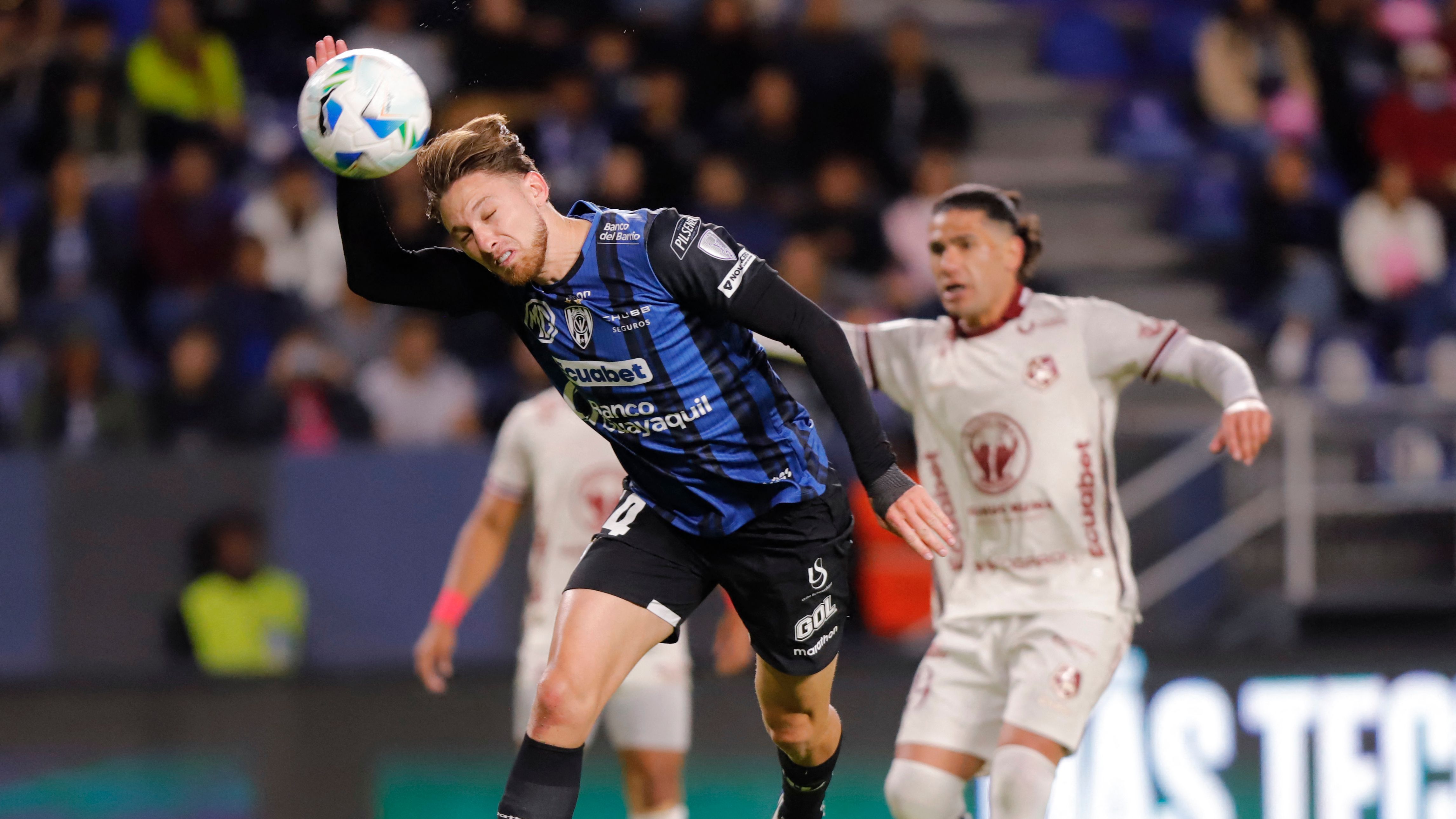 FBL-SUDAMERICANA-DELVALLE-RUNA