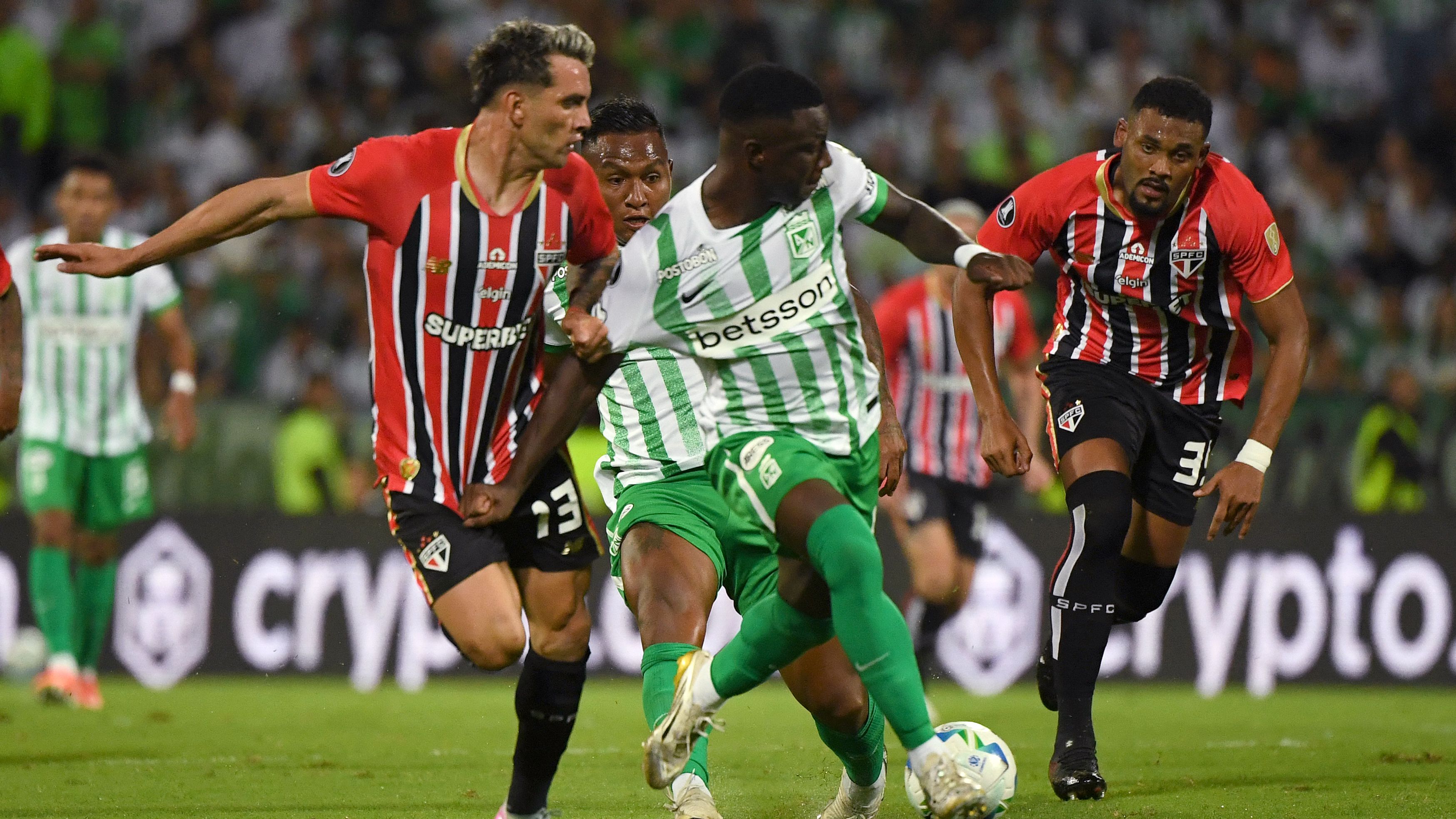 FBL-LIBERTADORES-ATLNACIONAL-SAOPAULO