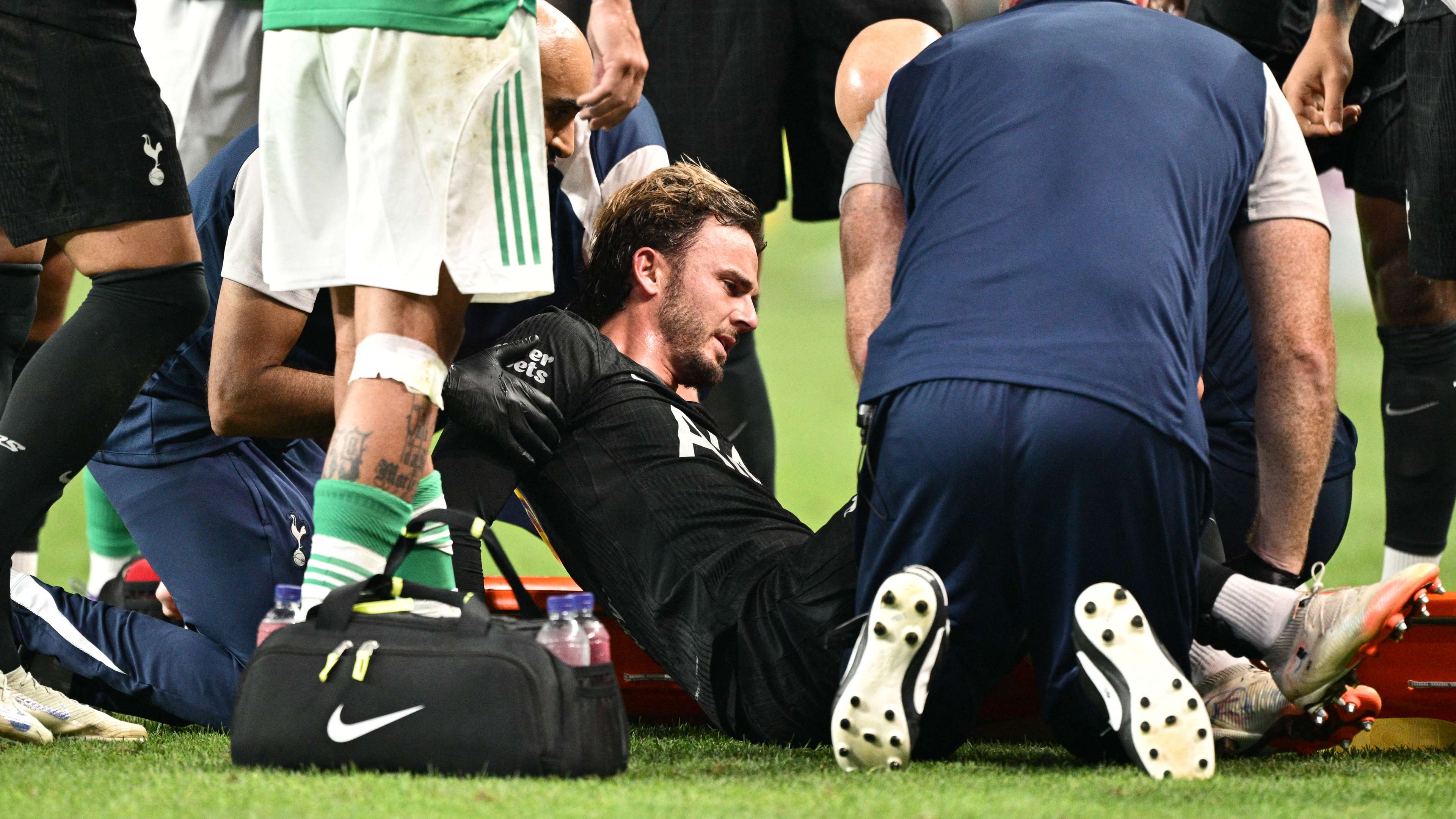 FBL-KOR-ENG-PR-TOTTENHAM-NEWCASTLE