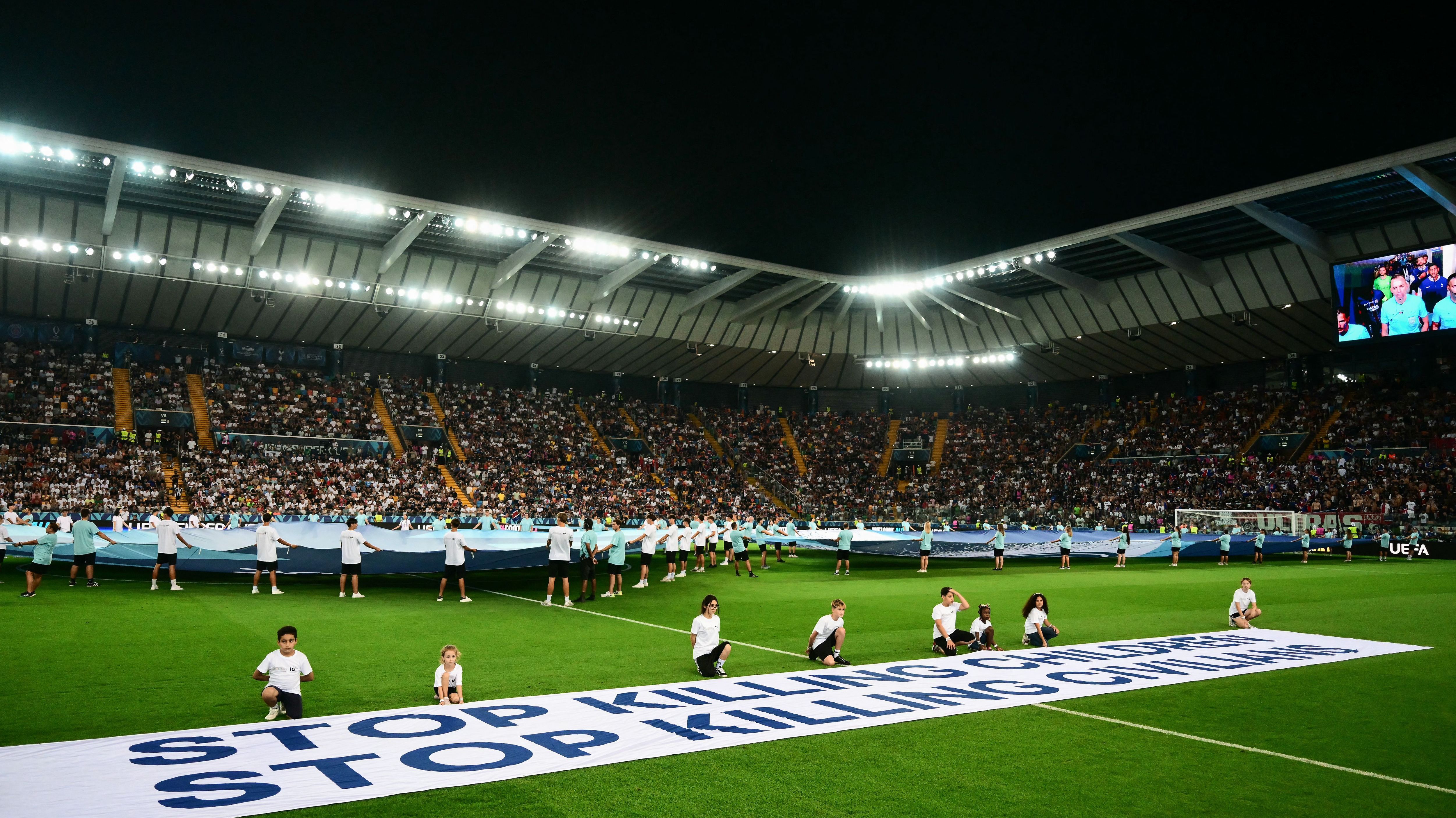 TOPSHOT-FBL-EUR-SUPERCUP-2025-PSG-TOTTENHAM