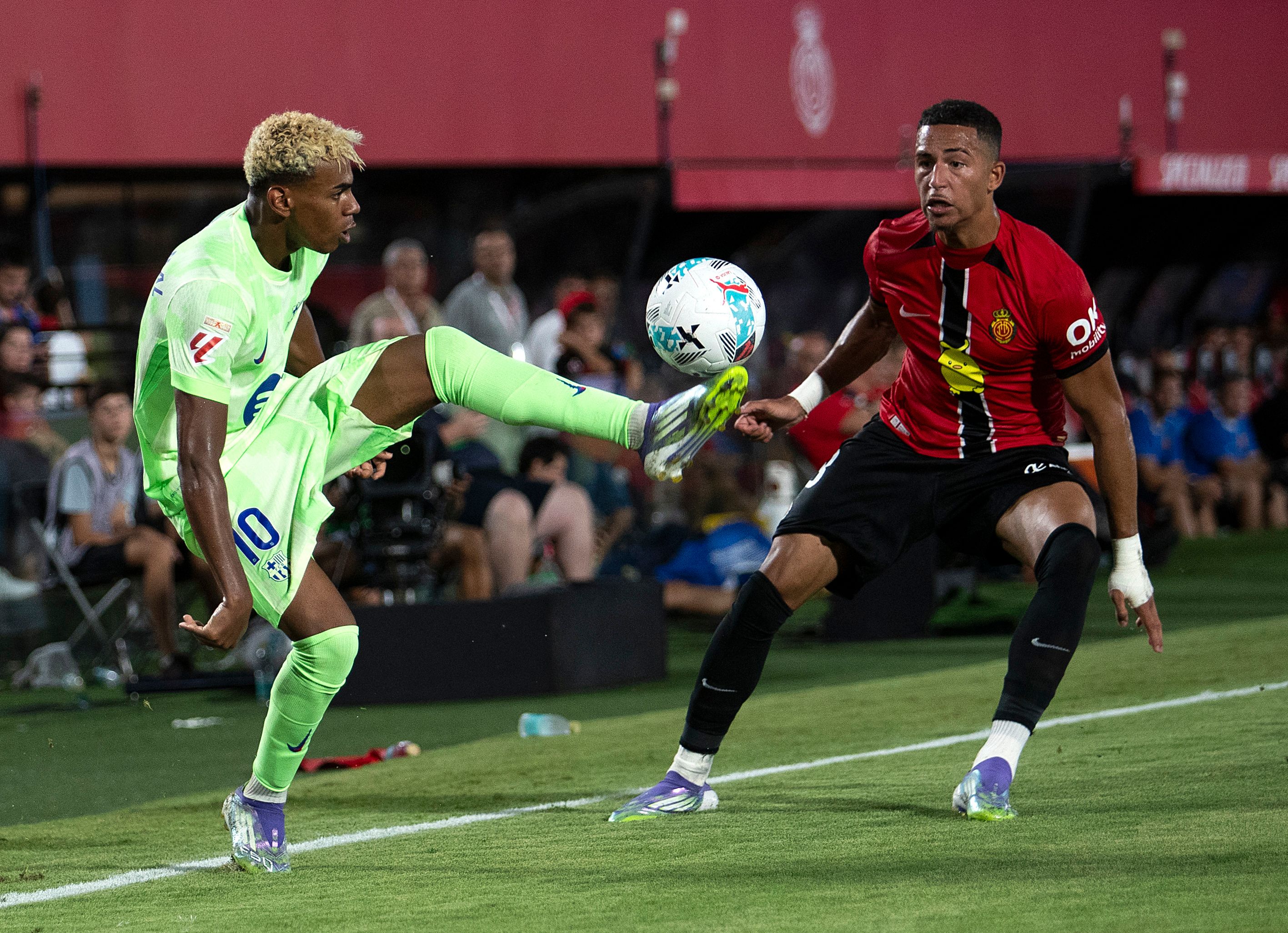 FBL-ESP-LIGA-MALLORCA-BARCELONA