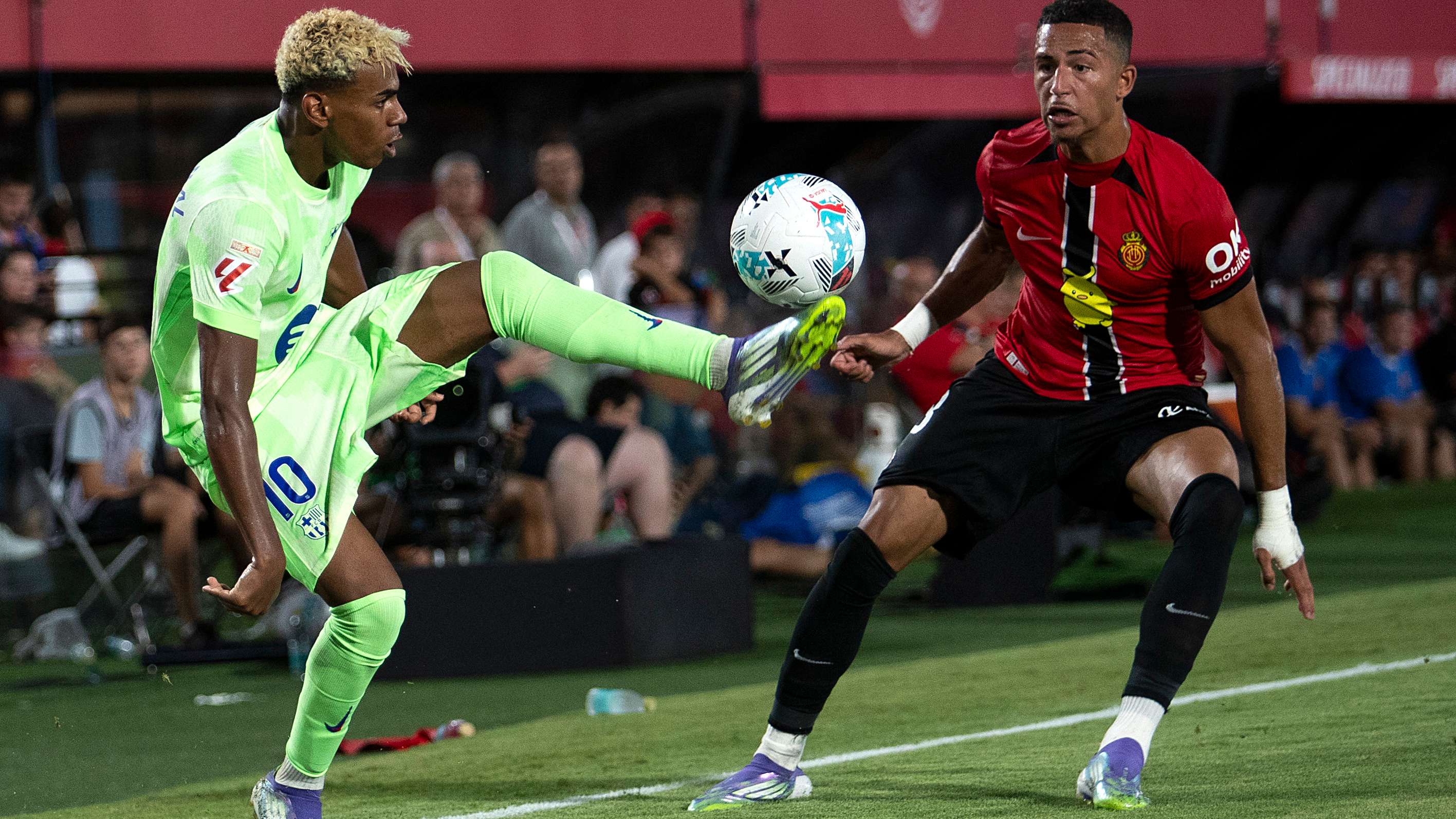 FBL-ESP-LIGA-MALLORCA-BARCELONA