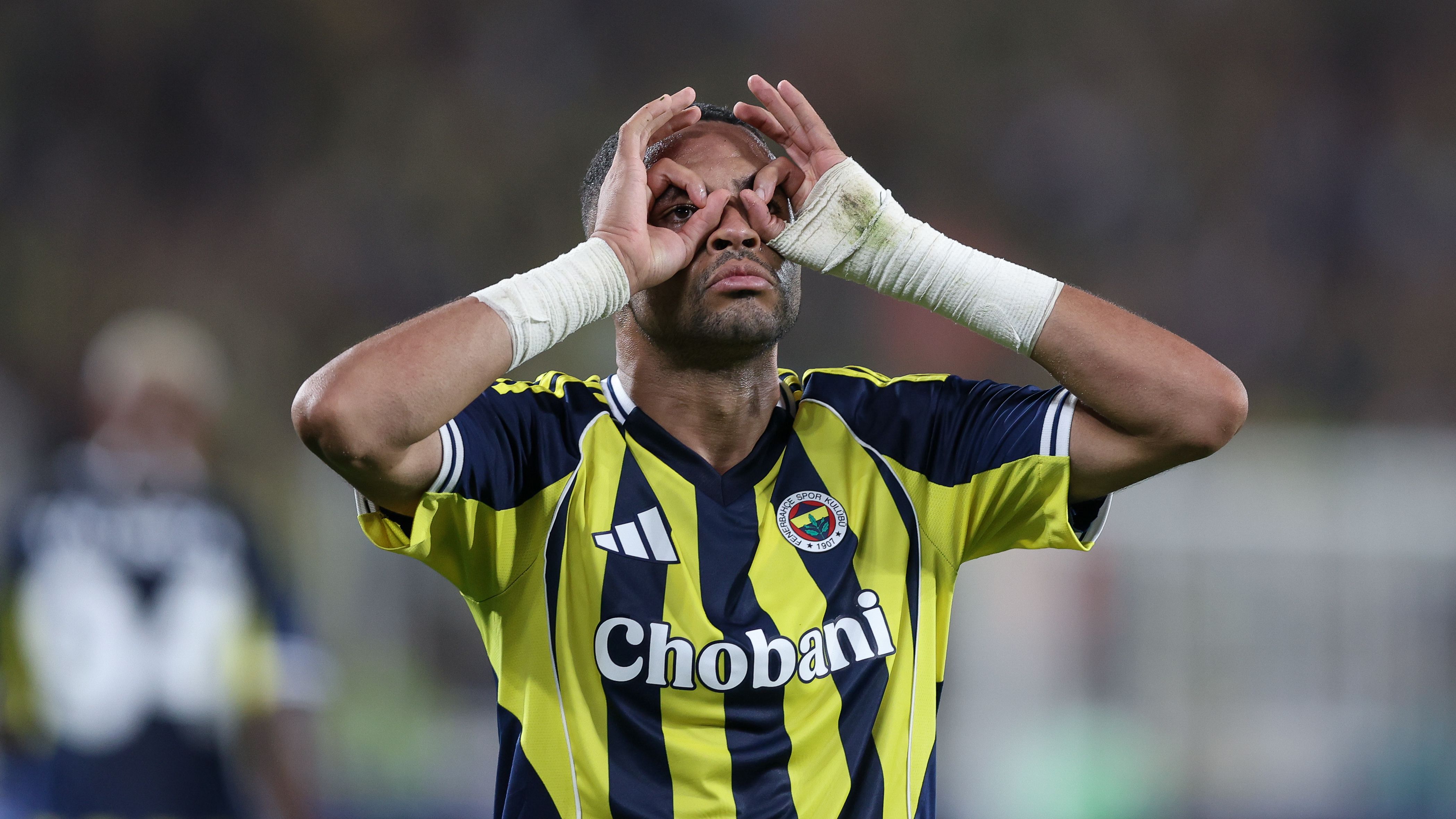 Fenerbahce v Feyenoord - UEFA Champions League Third Qualifying Round Second Leg