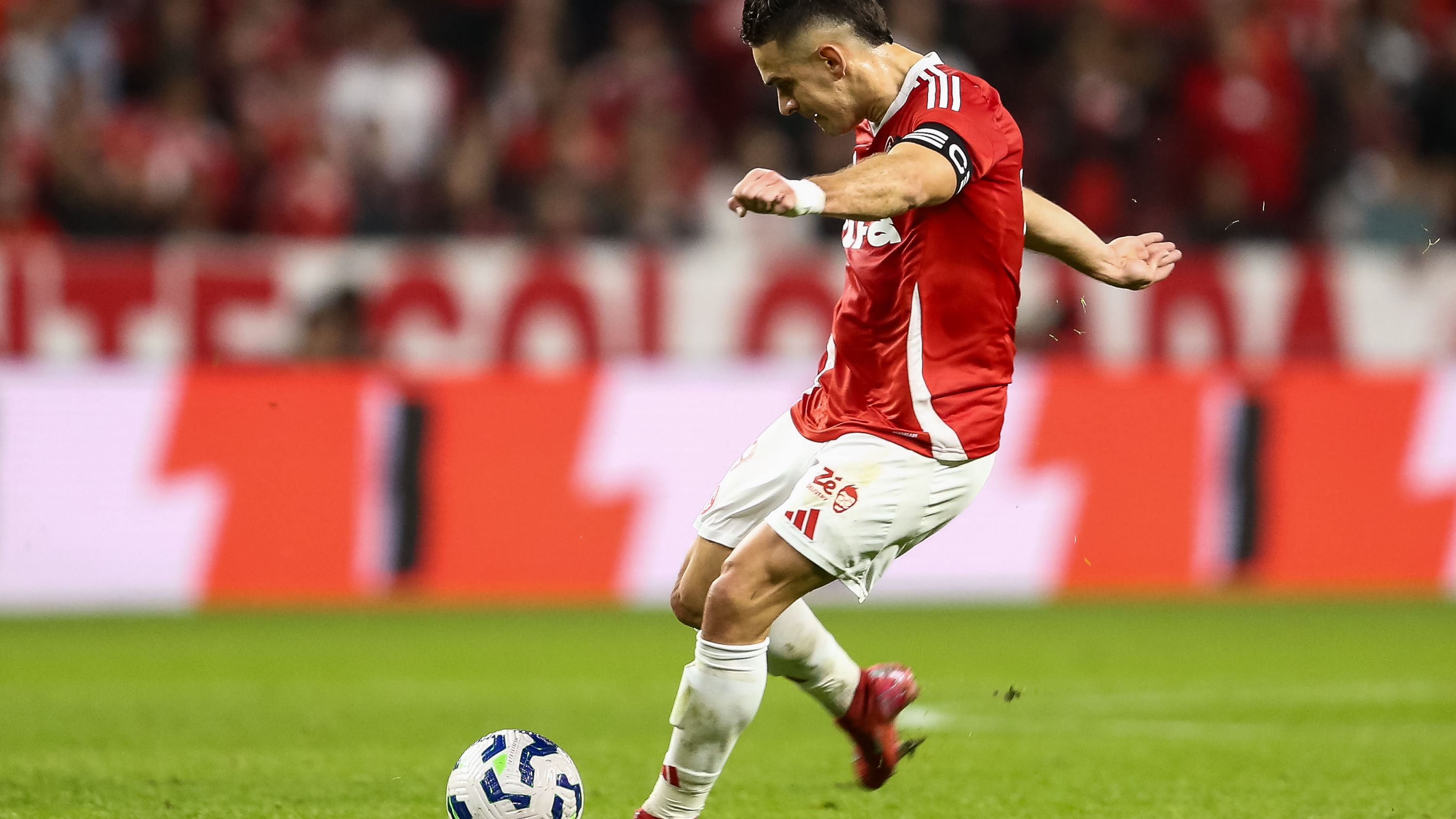 Internacional v Flamengo - Brasileirao 2025