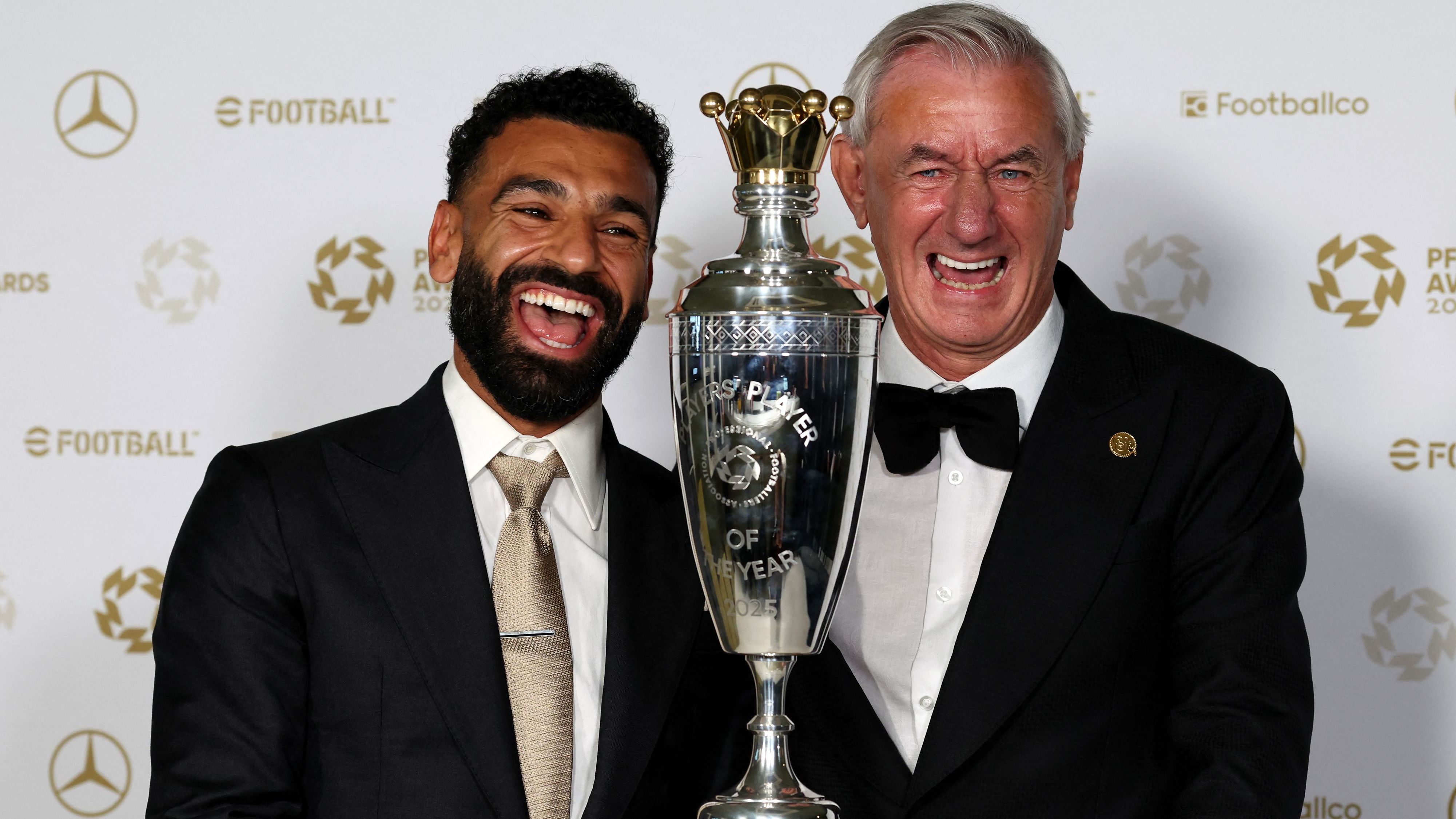 TOPSHOT-BRITAIN-FBL-AWARD