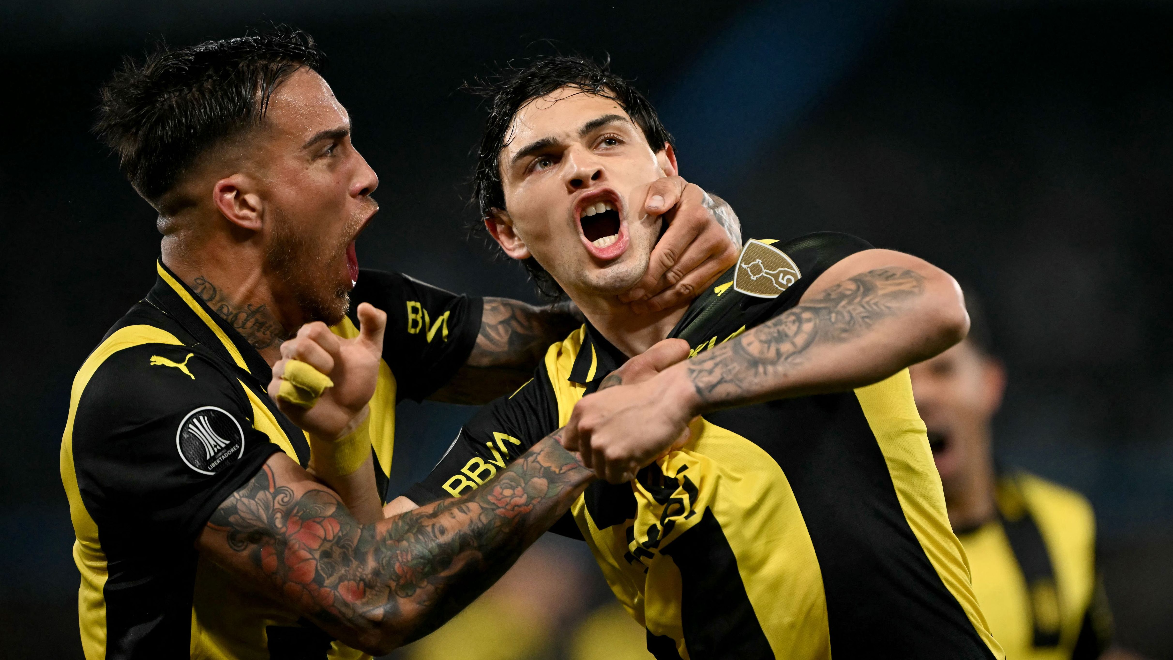 TOPSHOT-FBL-LIBERTADORES-RACING-PENAROL