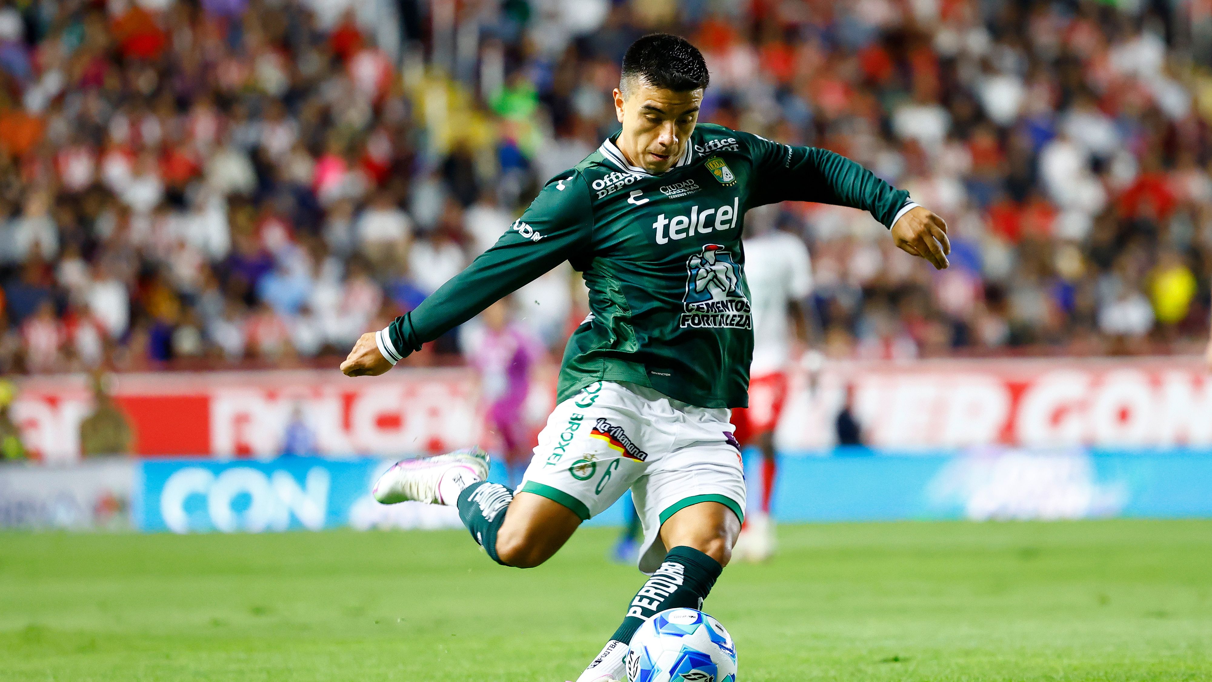 Necaxa v Leon - Torneo Apertura 2025 Liga MX