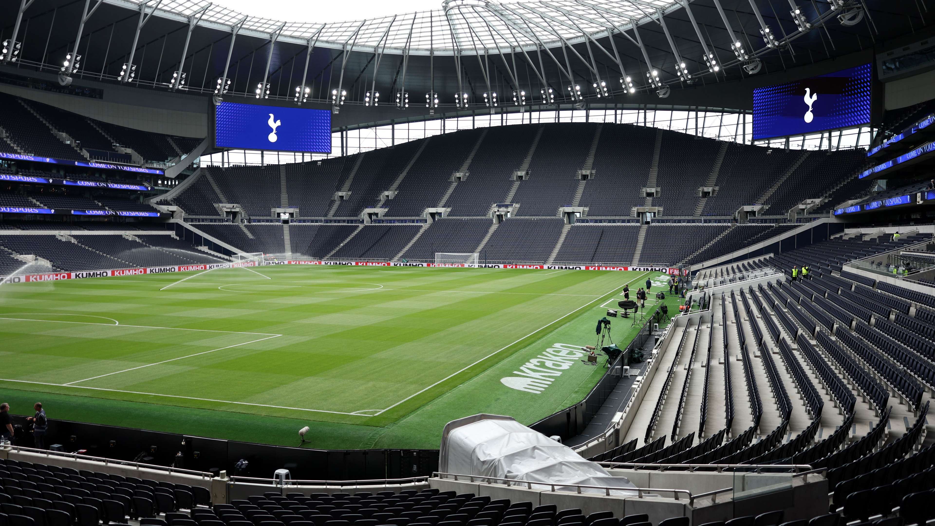Tottenham Hotspur v Burnley - Premier League