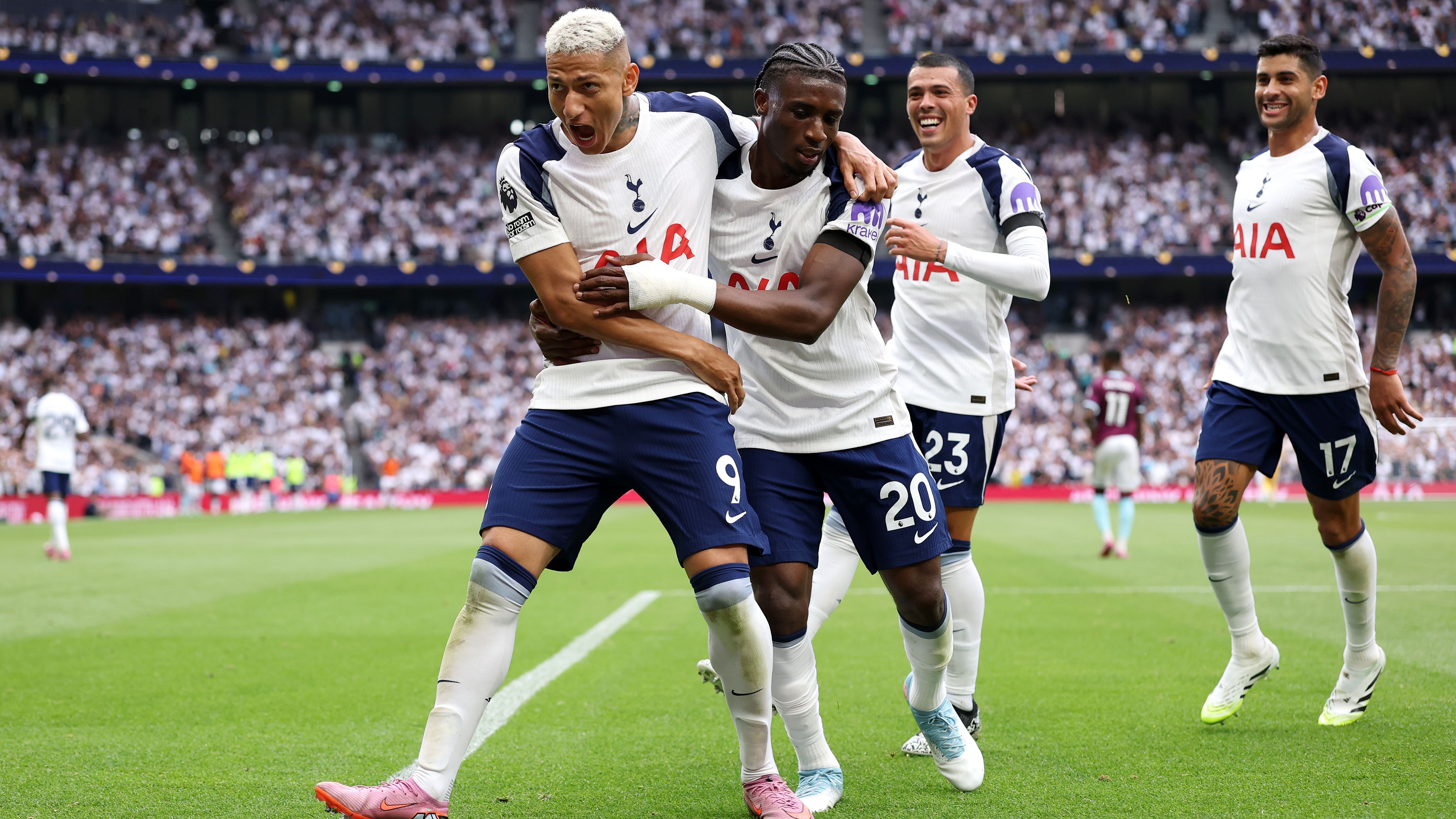 Tottenham Hotspur v Burnley - Premier League