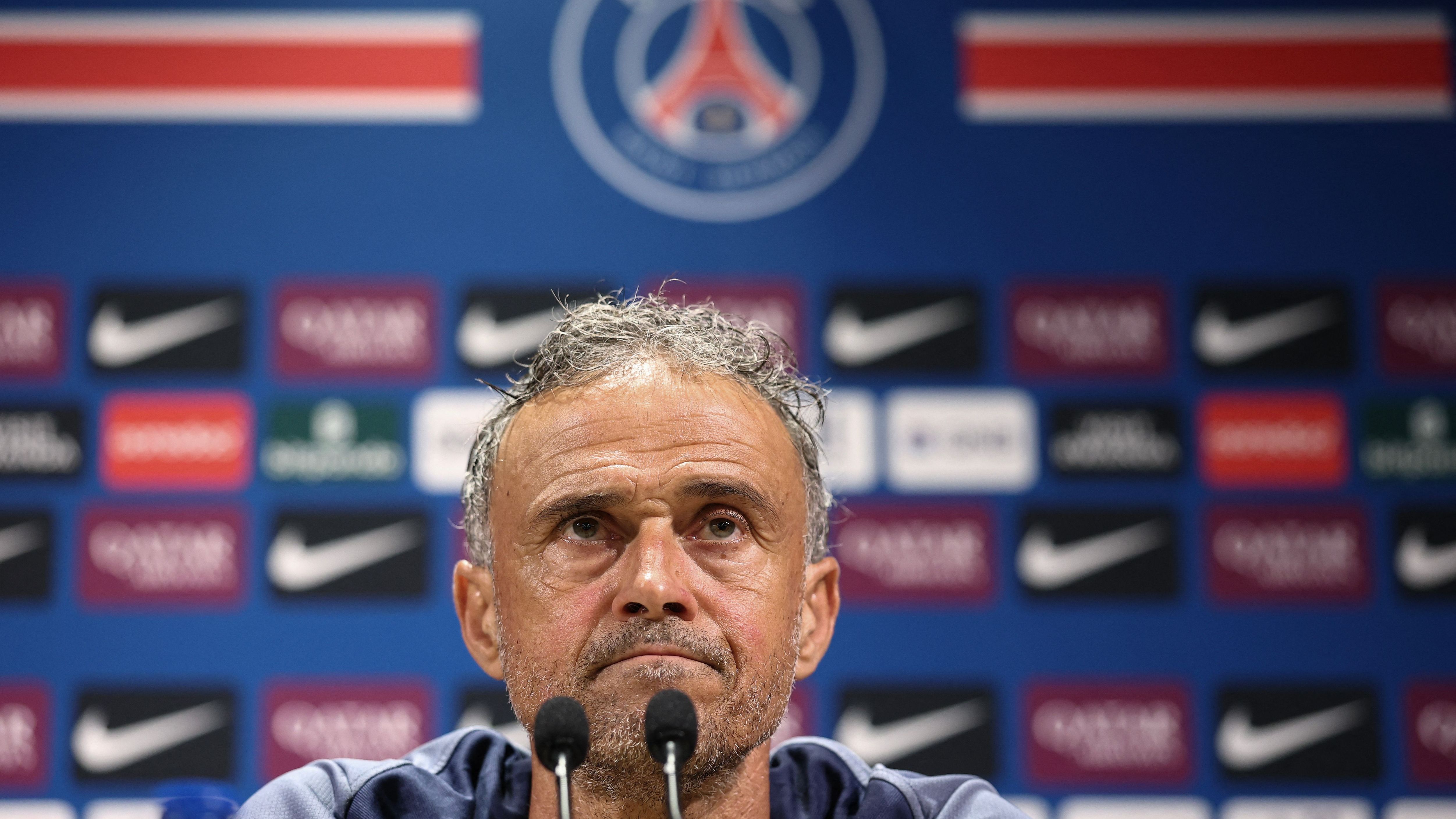 Bek Juara Piala Dunia Ini Akhirnya Tinggalkan PSG Setelah 20 TAHUN Berbakti