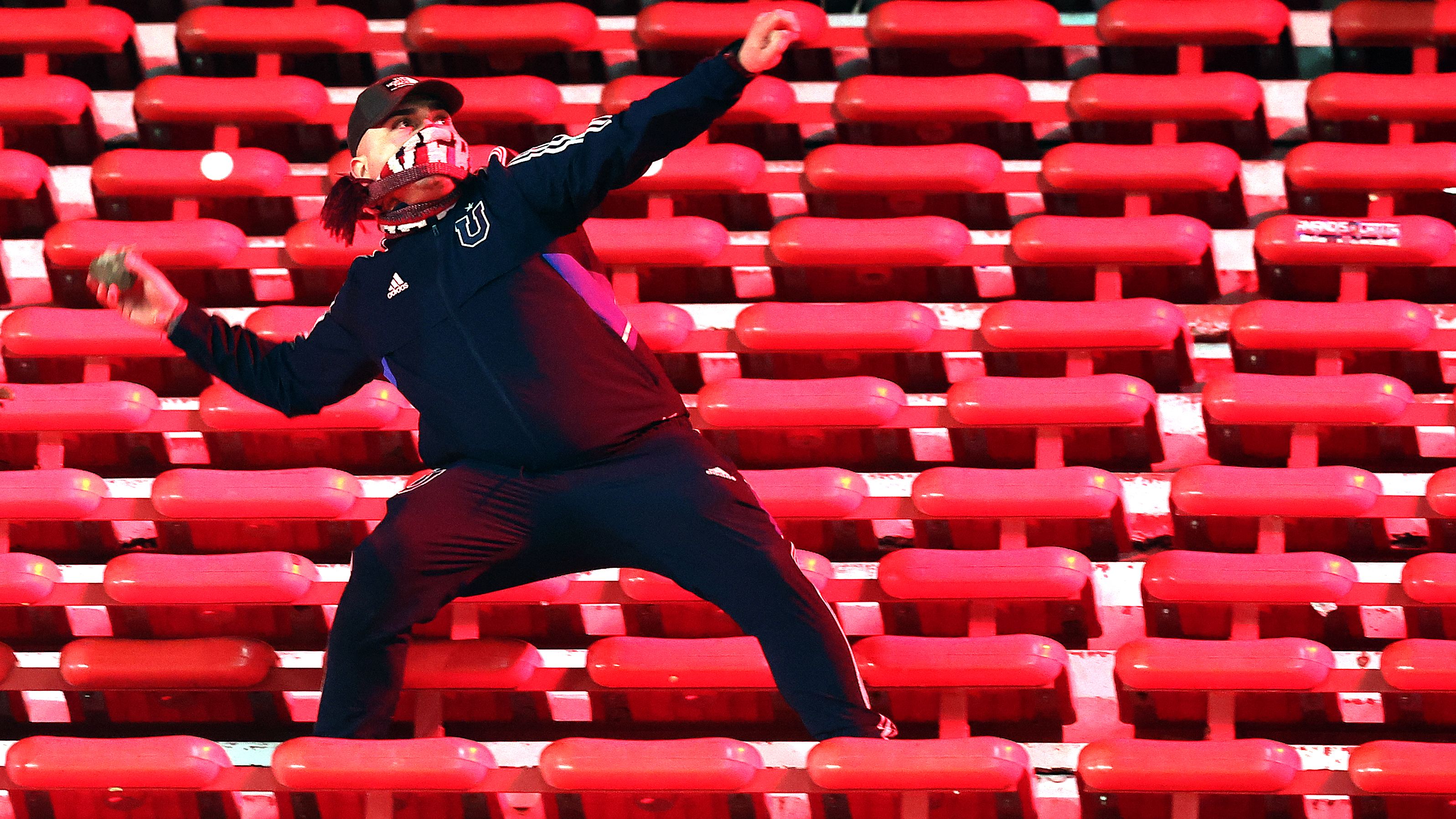 FBL-SUDAMERICANA-INDEPENDIENTE-UCHILE-FANS