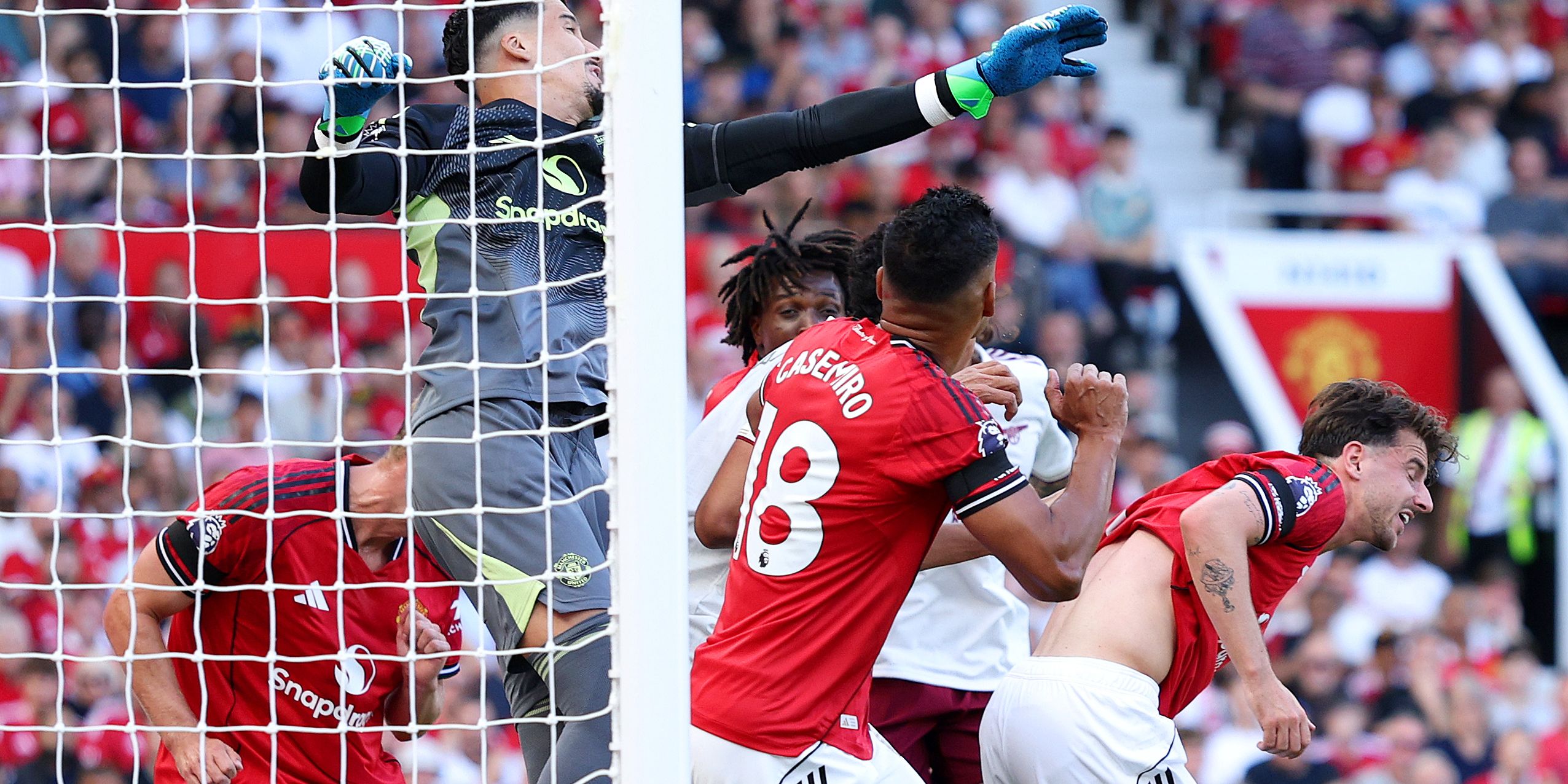 Manchester United v Arsenal - Premier League