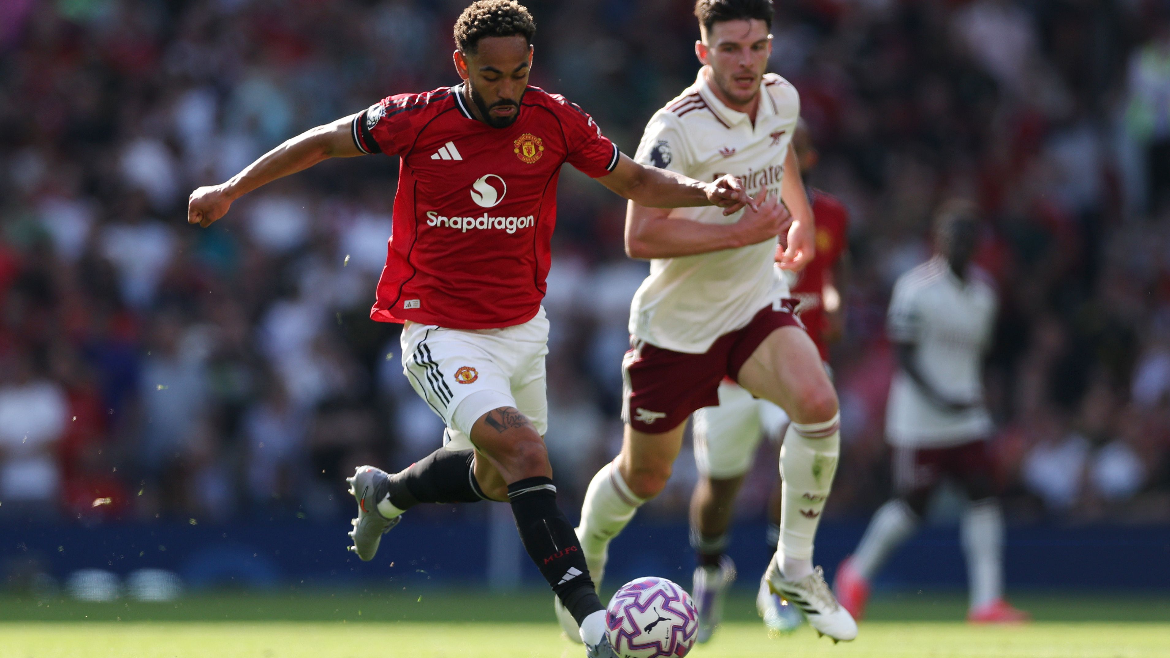 Manchester United v Arsenal - Premier League