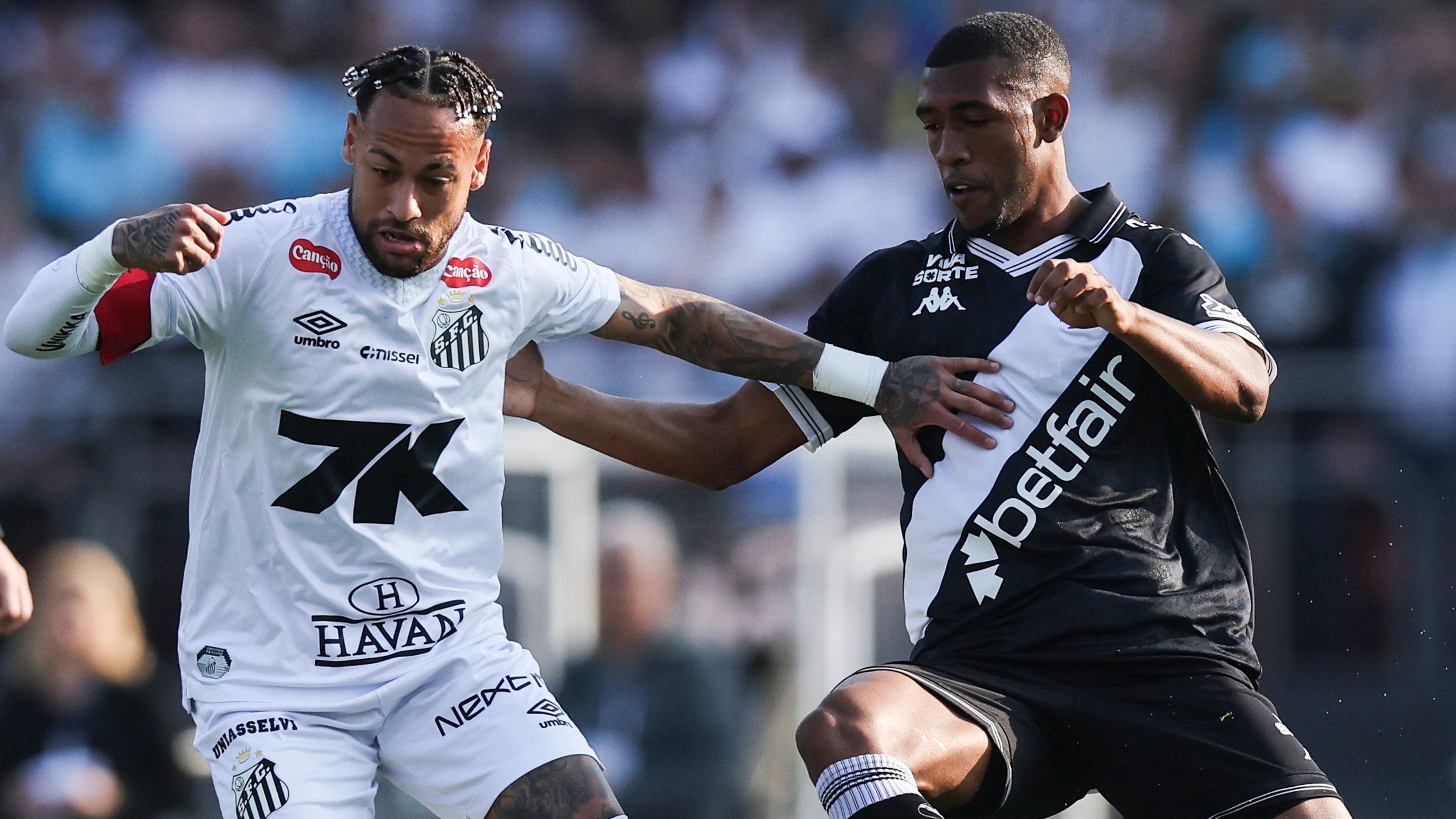 Santos v Vasco Da Gama - Brasileirao 2025