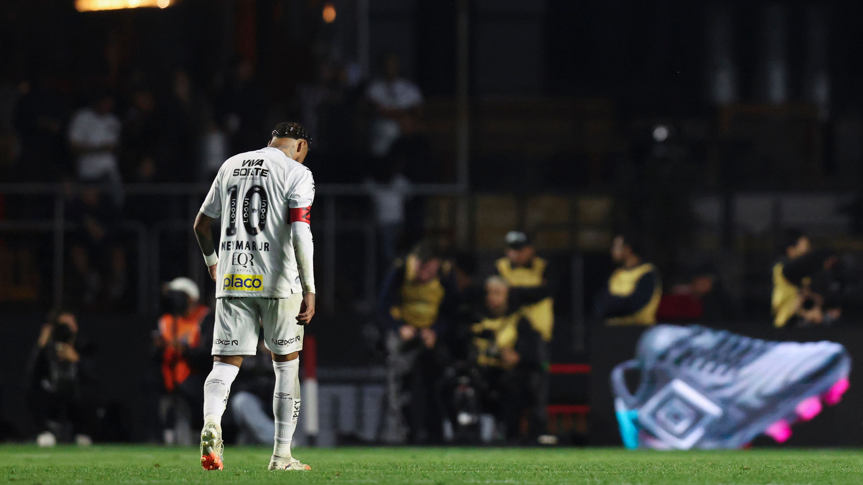 Santos v Vasco Da Gama - Brasileirao 2025