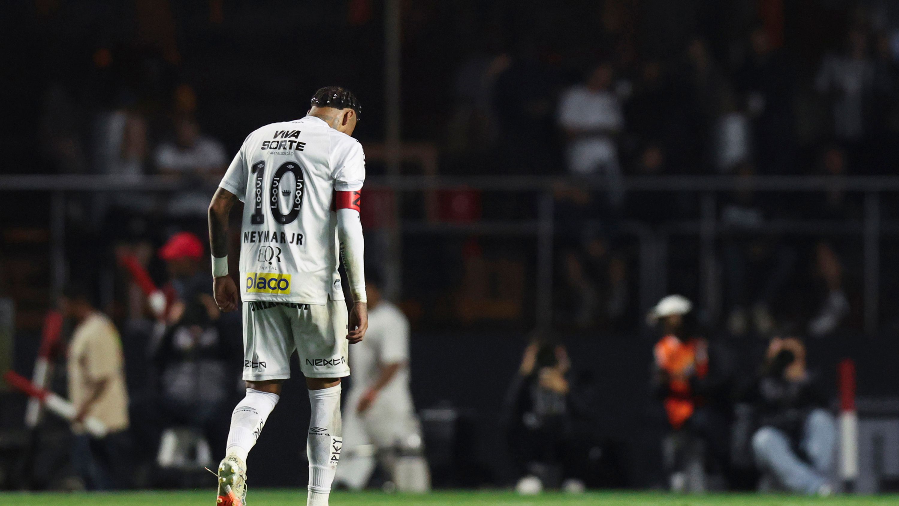 Santos v Vasco Da Gama - Brasileirao 2025