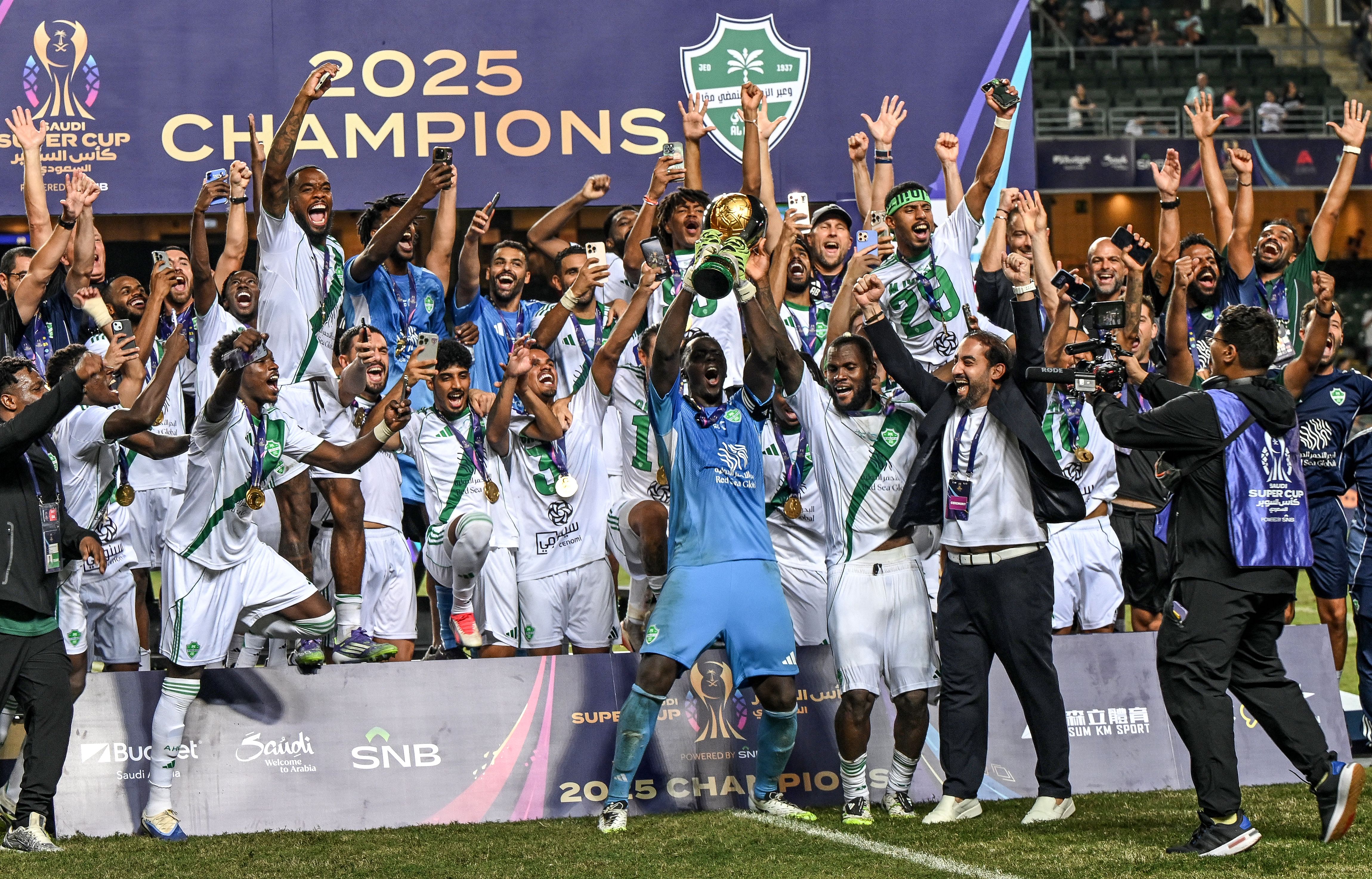 TOPSHOT-FBL-HKG-KSA-SUPER CUP-NASSR-AHLI