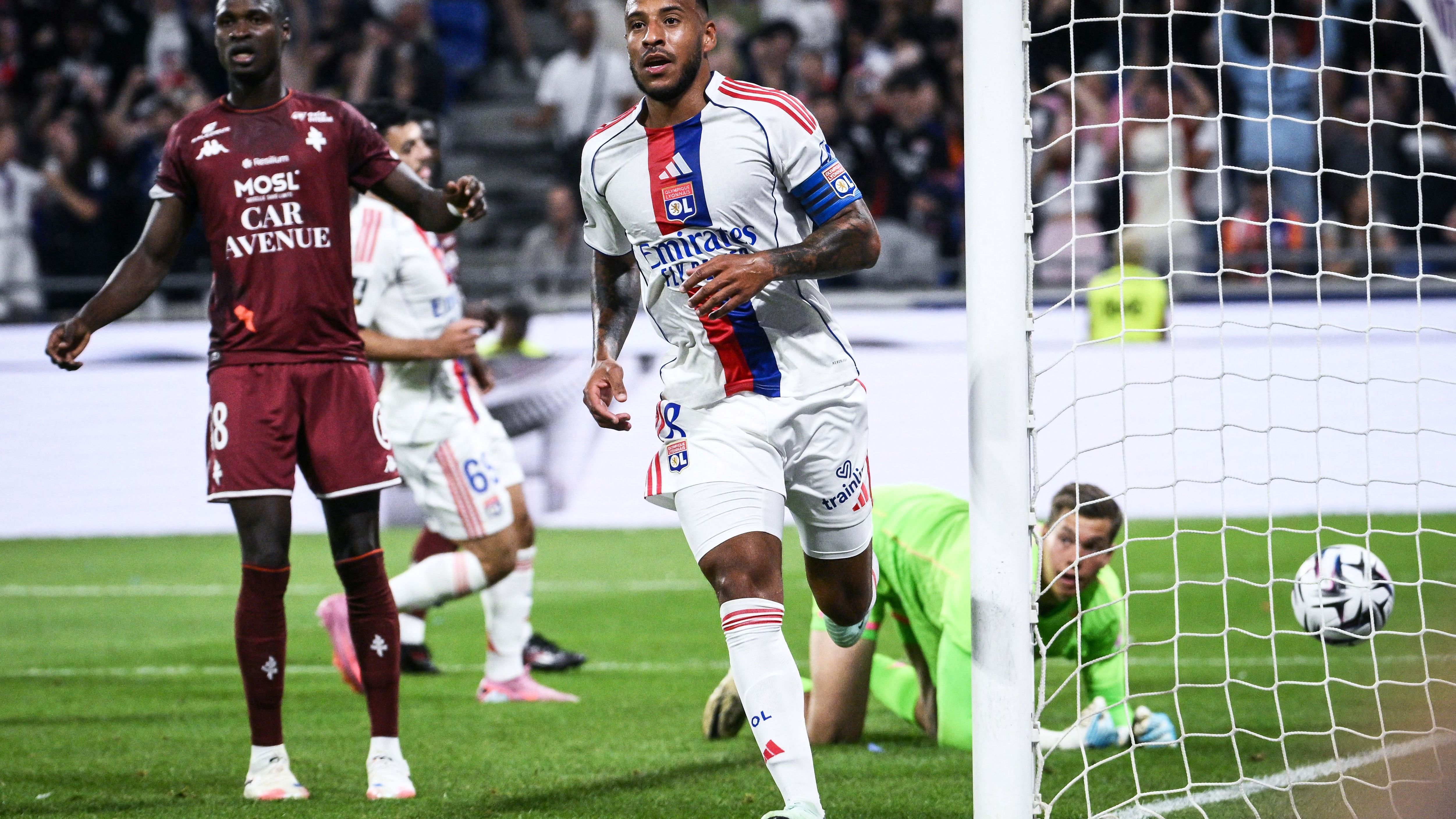 FBL-FRA-LIGUE1-LYON-METZ
