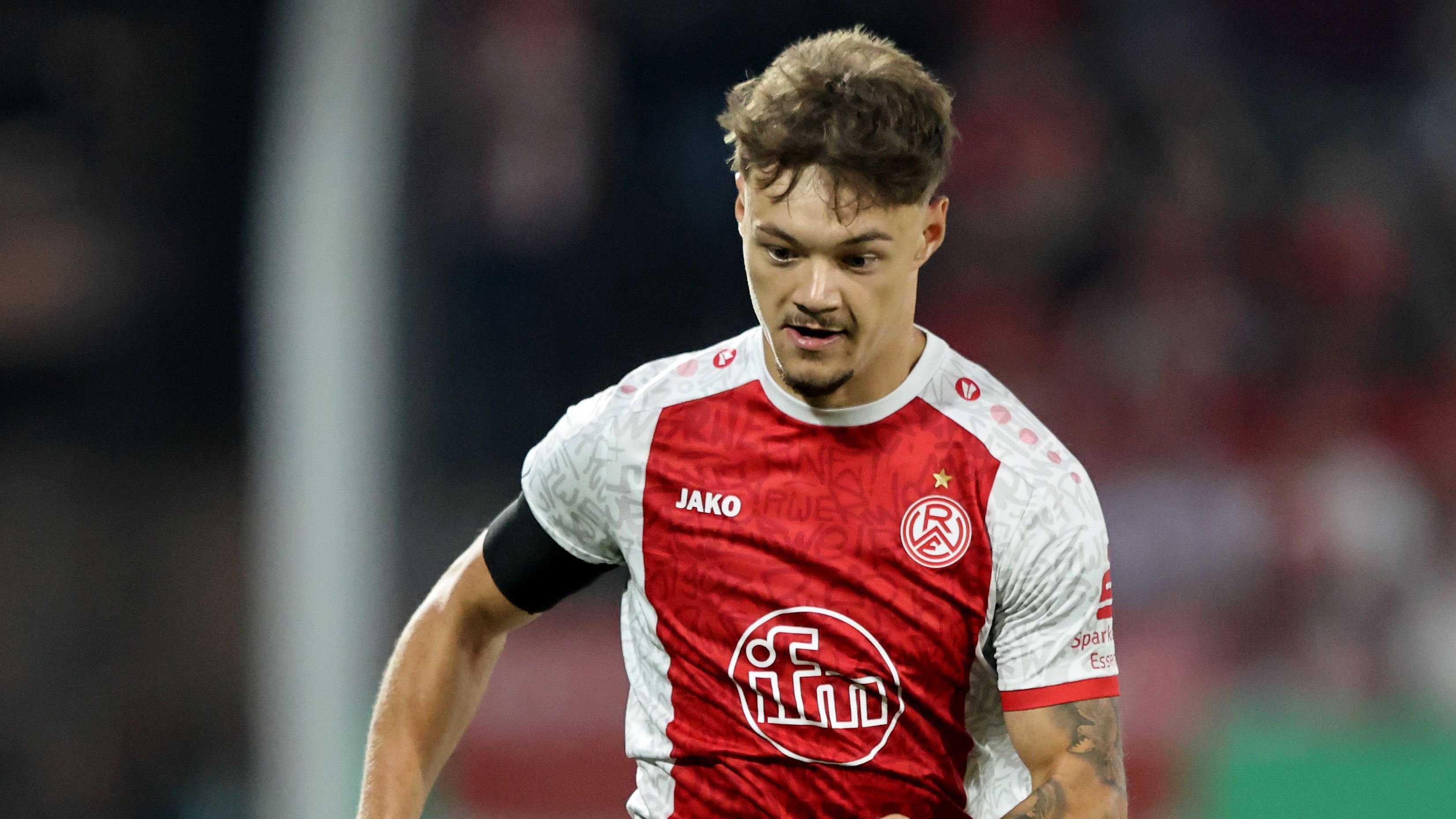 Rot-Weiss Essen v Borussia Dortmund - DFB Cup: Round One