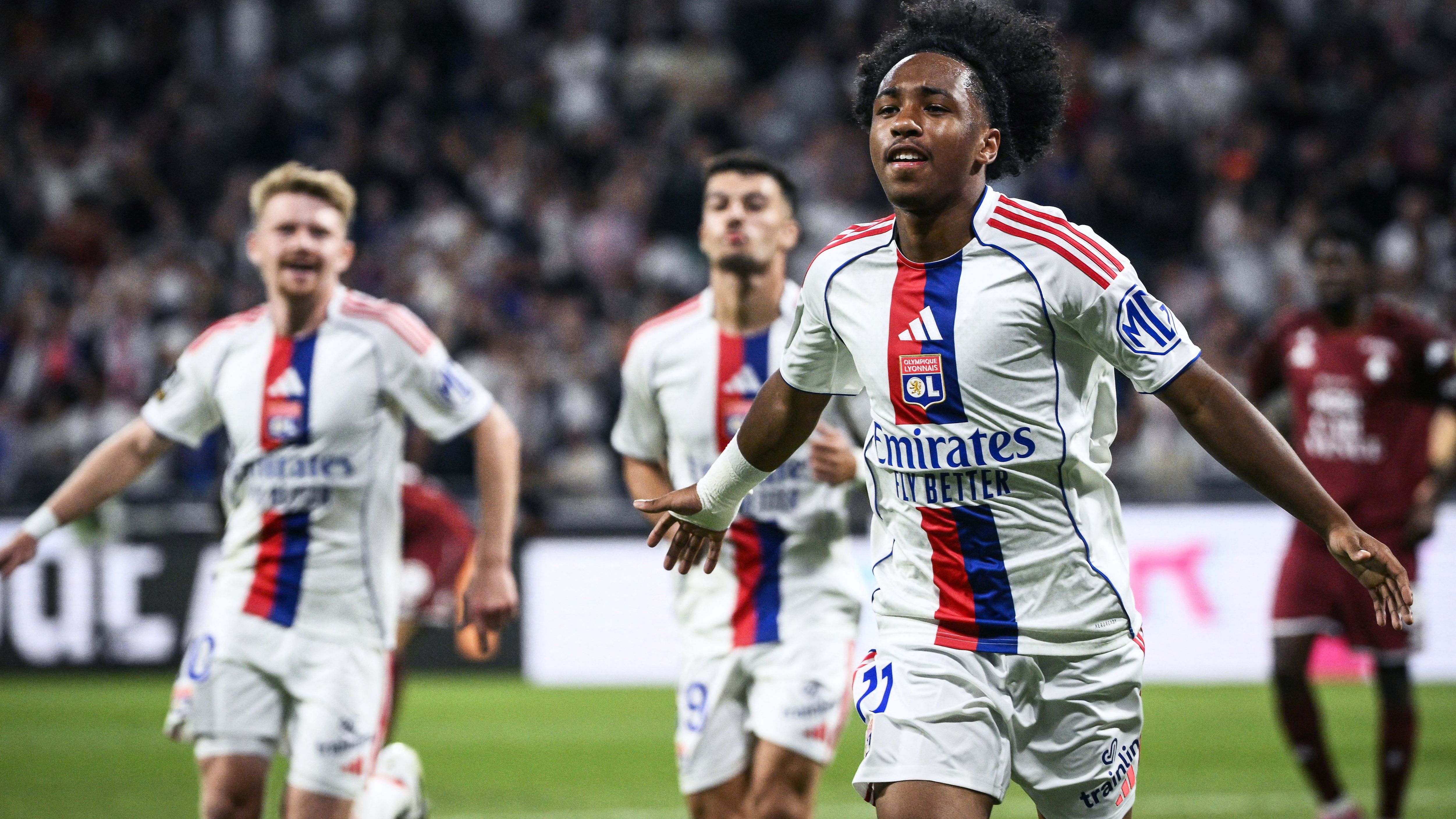 FBL-FRA-LIGUE1-LYON-METZ