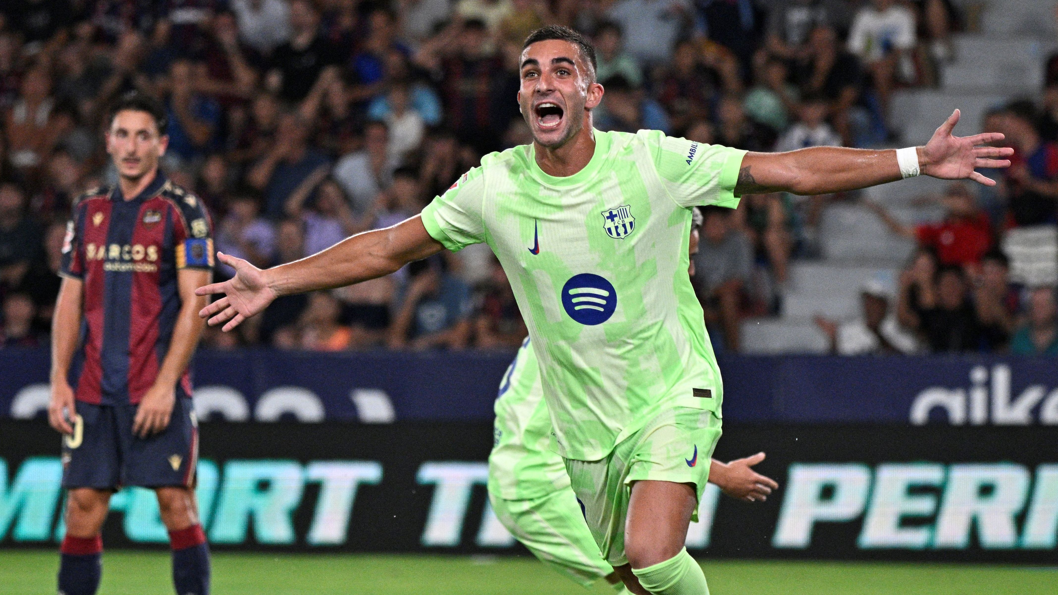 FBL-ESP-LIGA-LEVANTE-BARCELONA