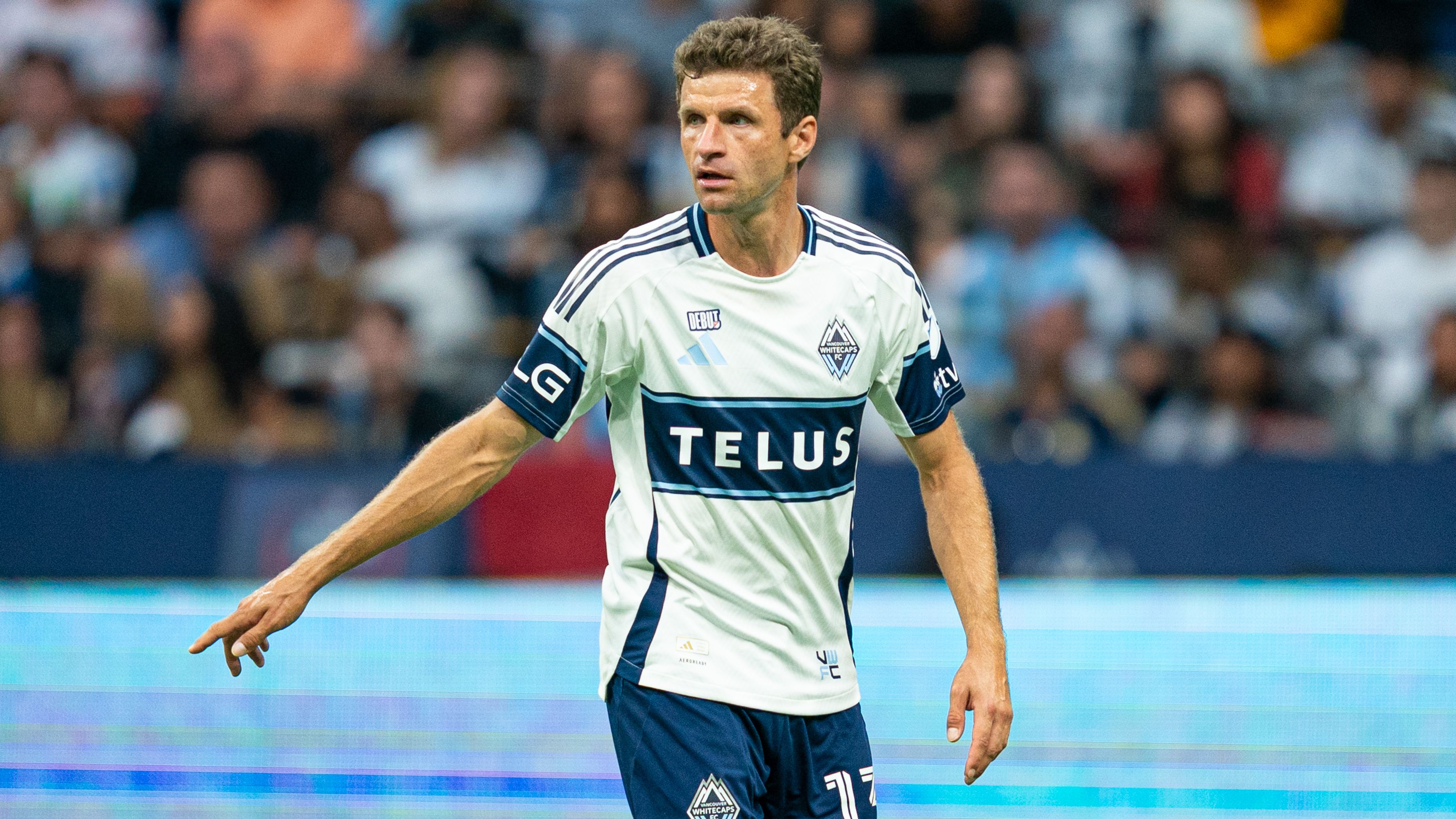 VIDEO: Thomas Muller is back at Bayern Munich already! Germany legend puts on club kit again to train with Bundesliga giants less than a month after Vancouver Whitecaps transfer | Goal.com UK