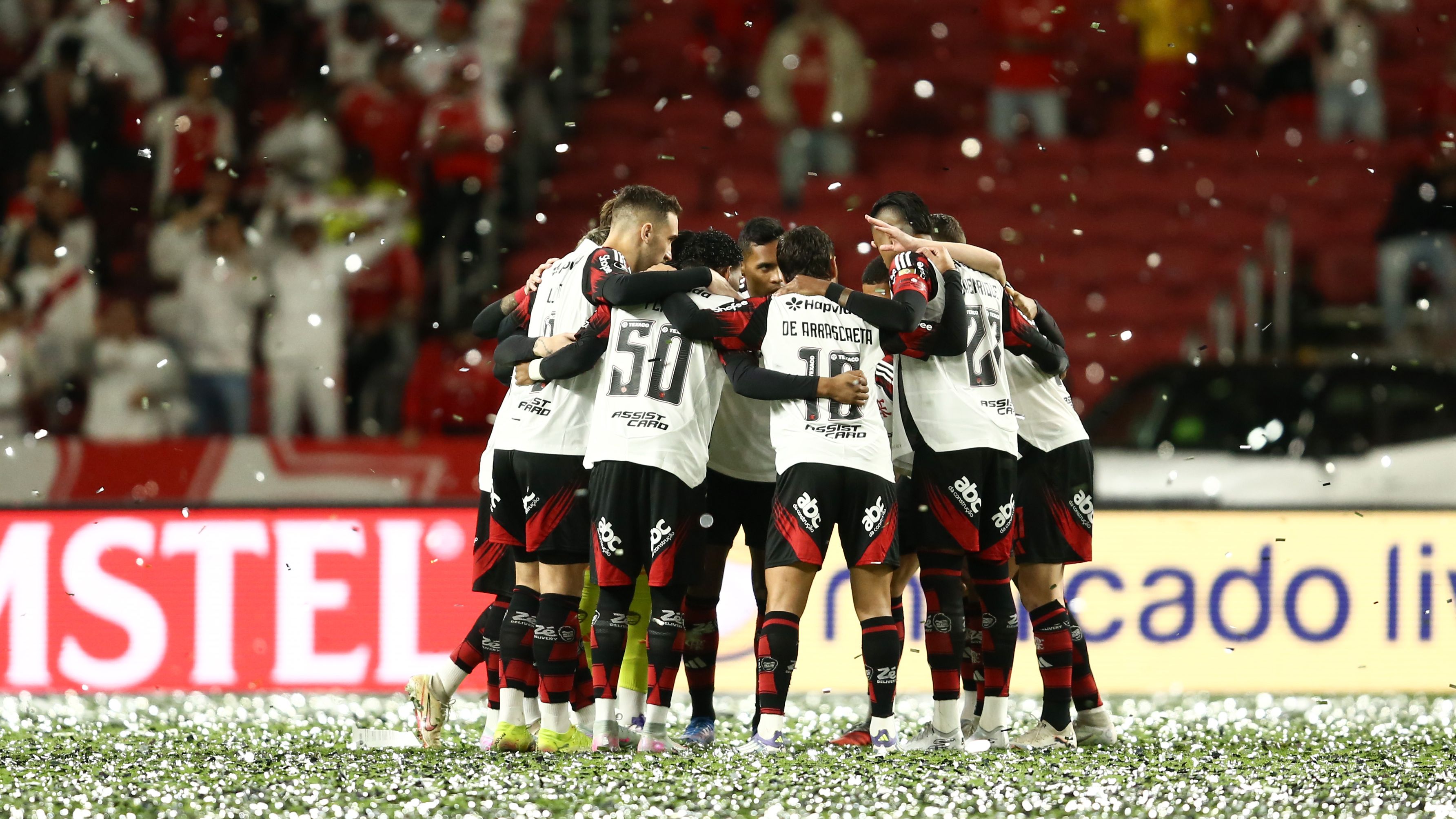 Internacional v Flamengo - Copa CONMEBOL Libertadores 2025