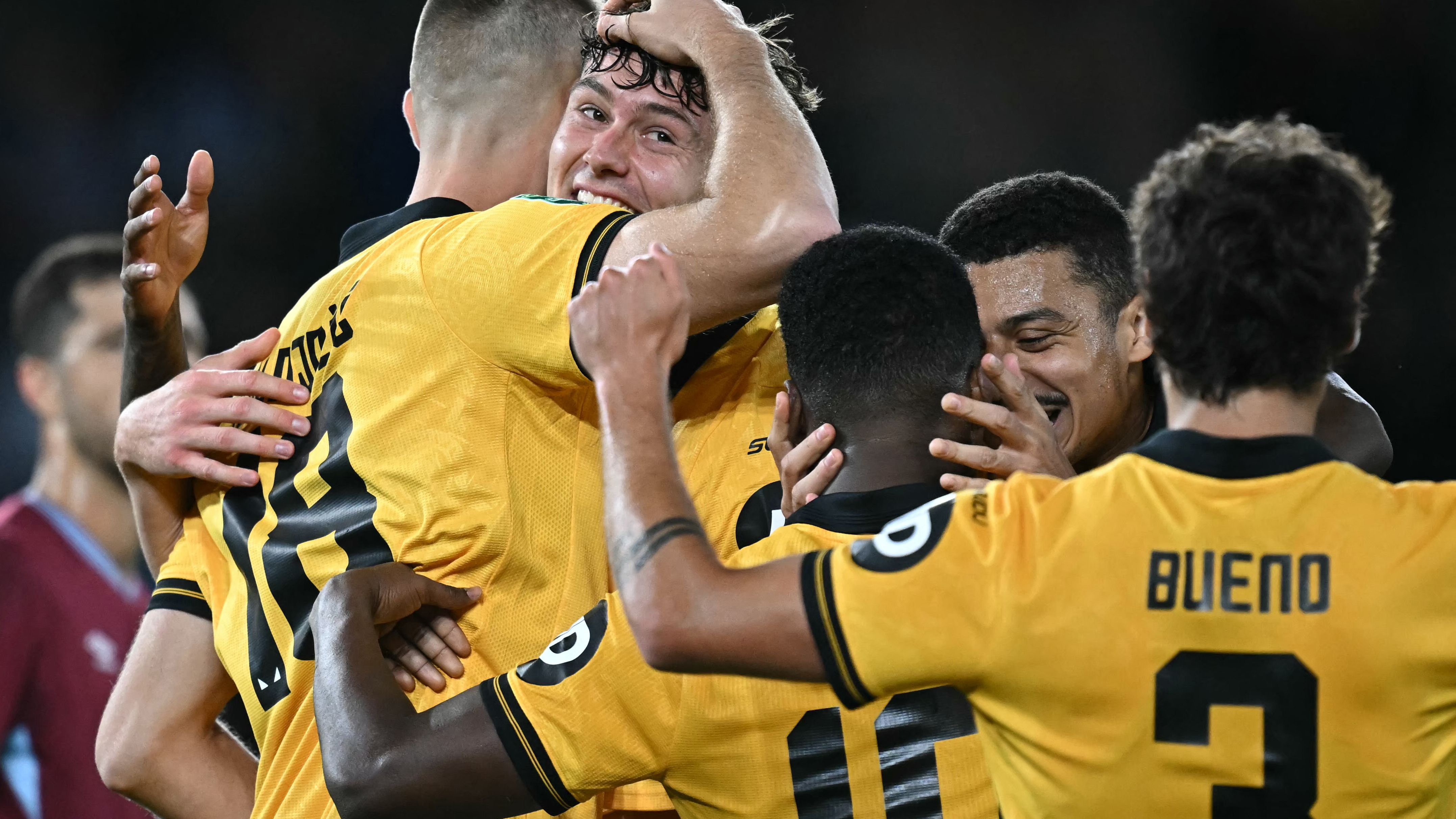 TOPSHOT-FBL-ENG-LCUP-WOLVES-WEST HAM