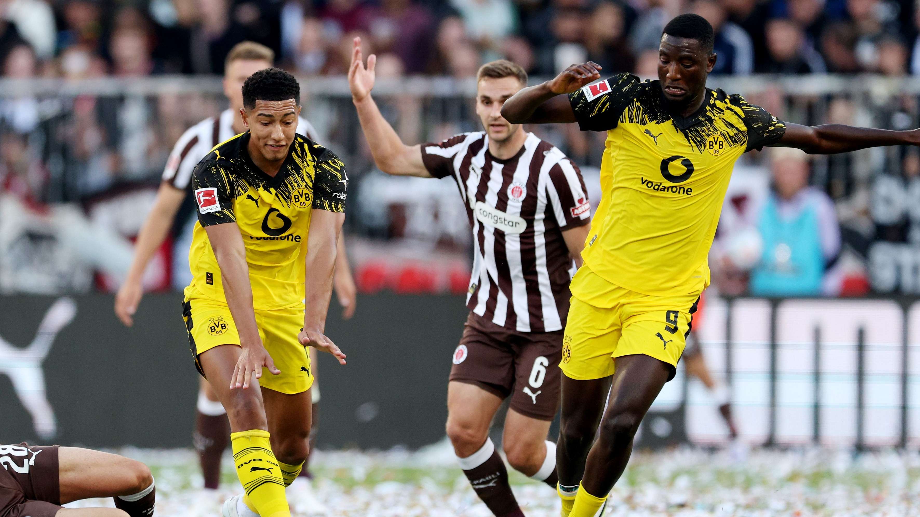 FC St. Pauli v Borussia Dortmund - Bundesliga
