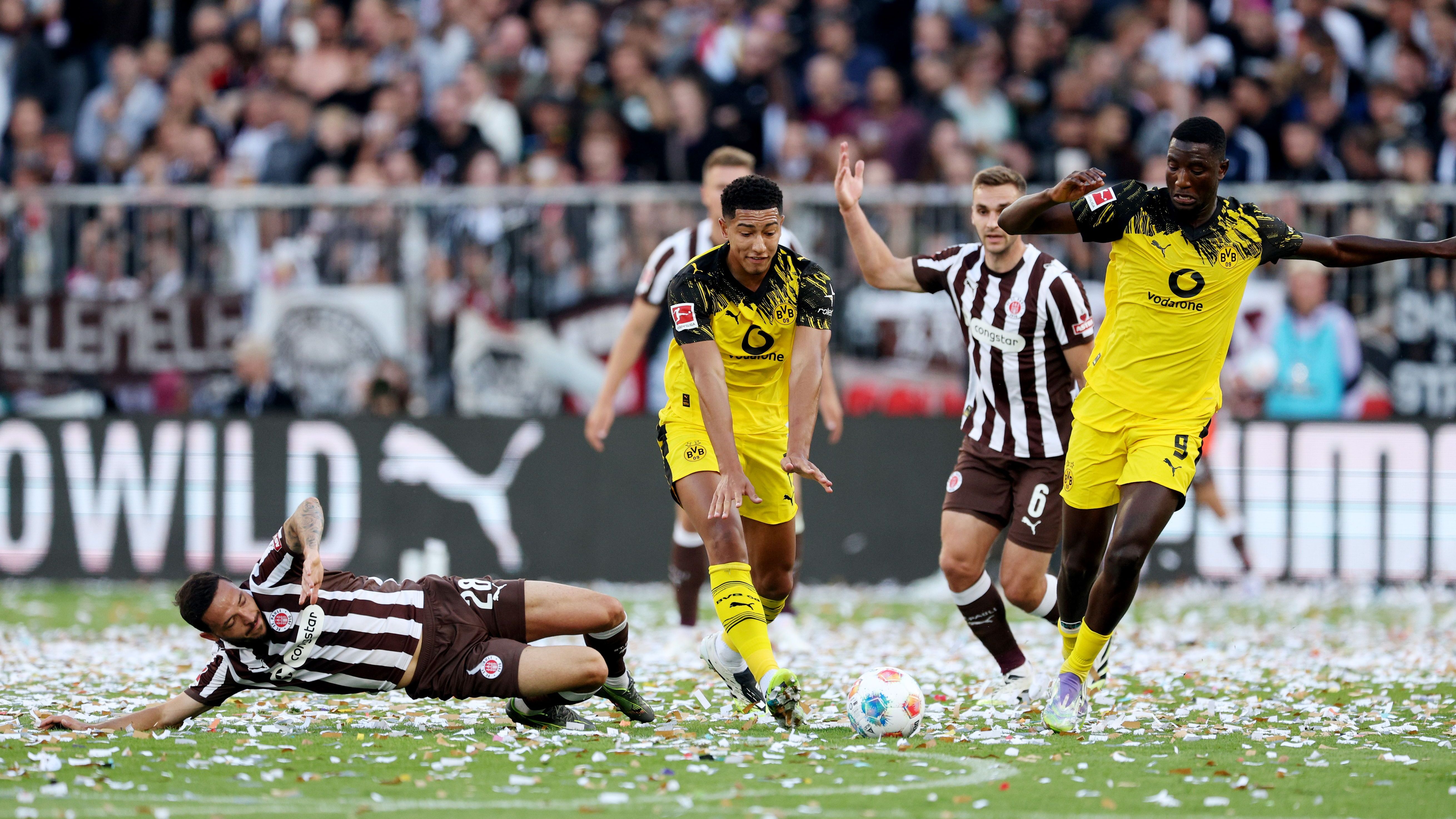 FC St. Pauli v Borussia Dortmund - Bundesliga