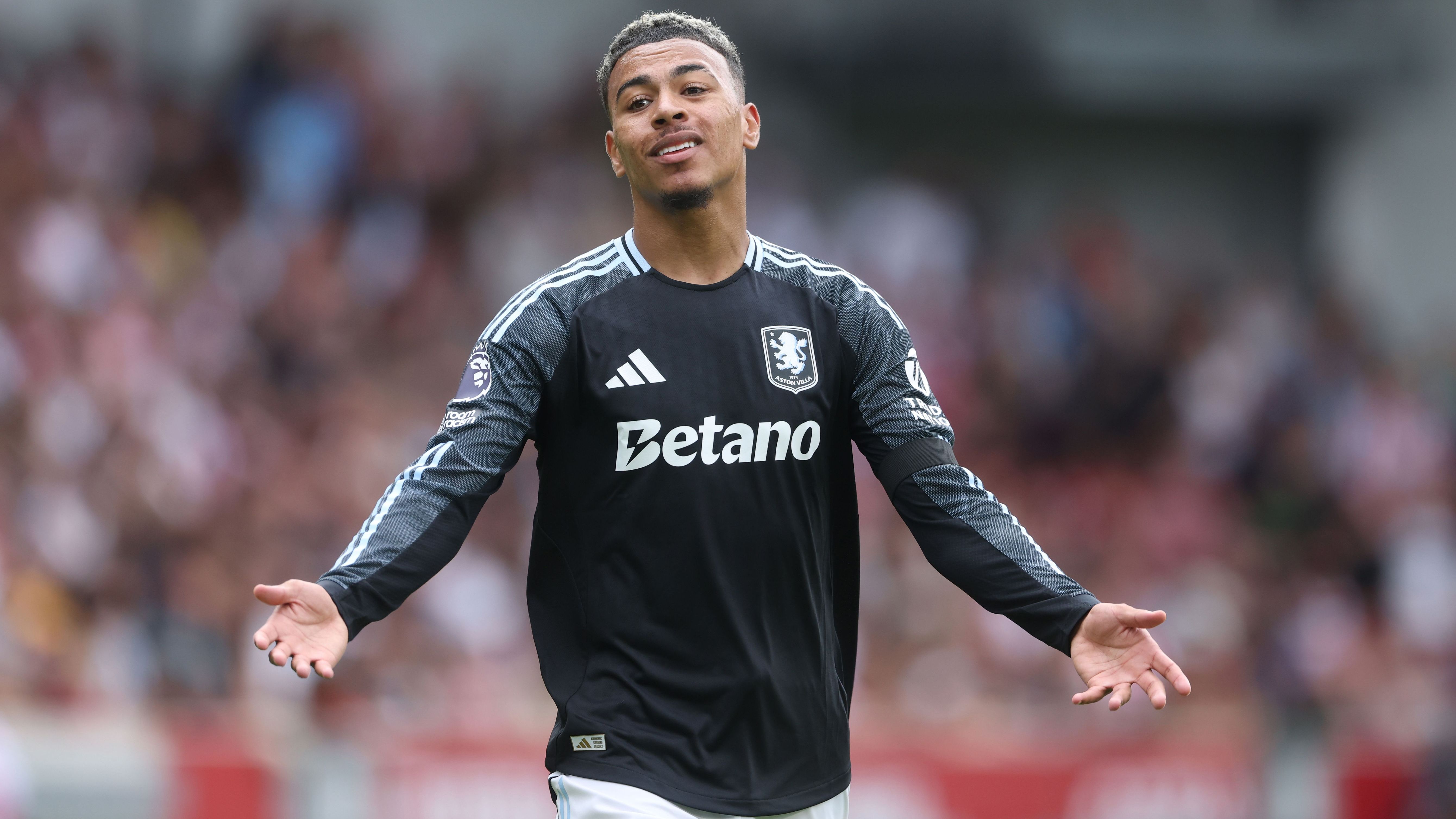 Brentford v Aston Villa - Premier League