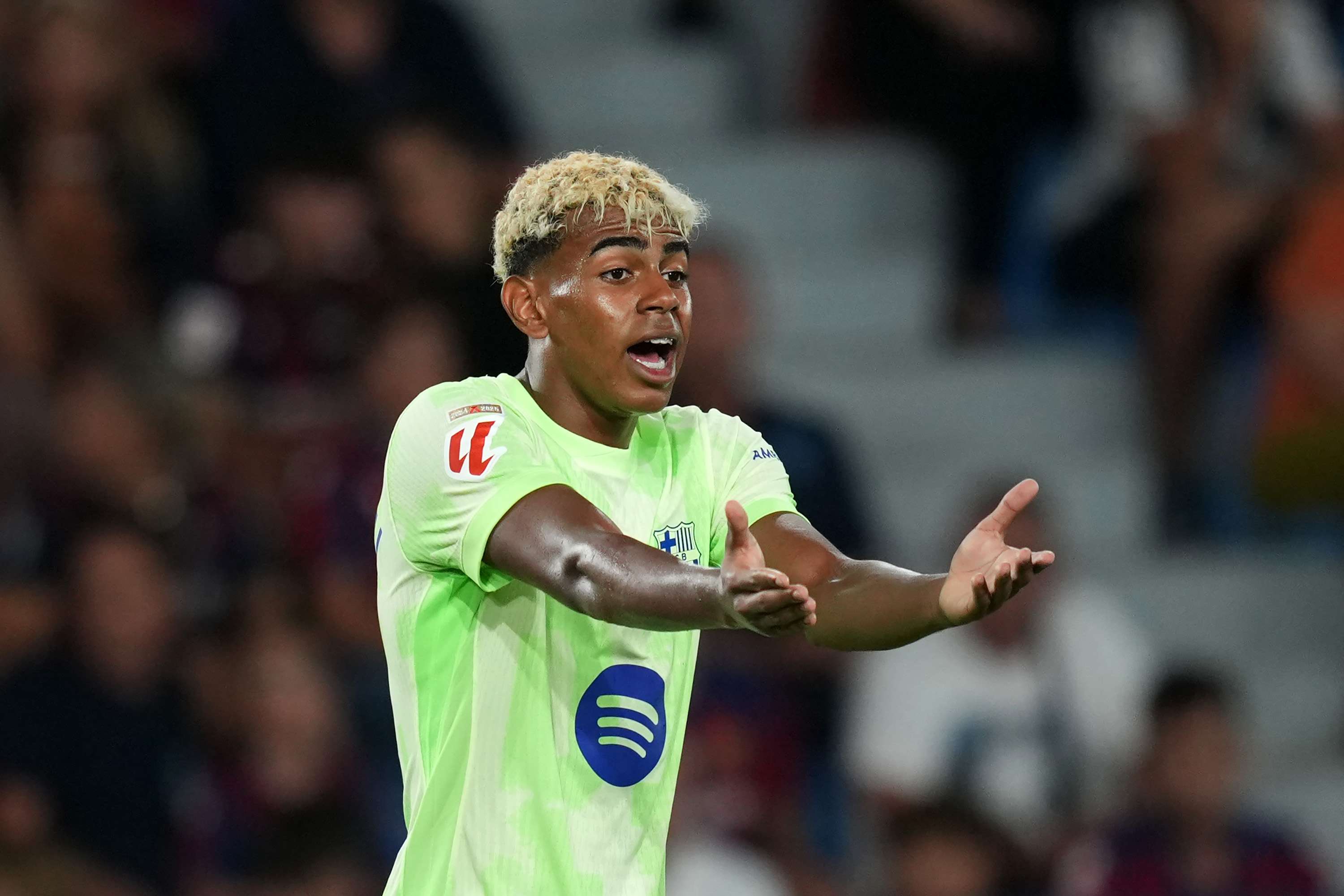 Levante UD v FC Barcelona - LaLiga EA Sports