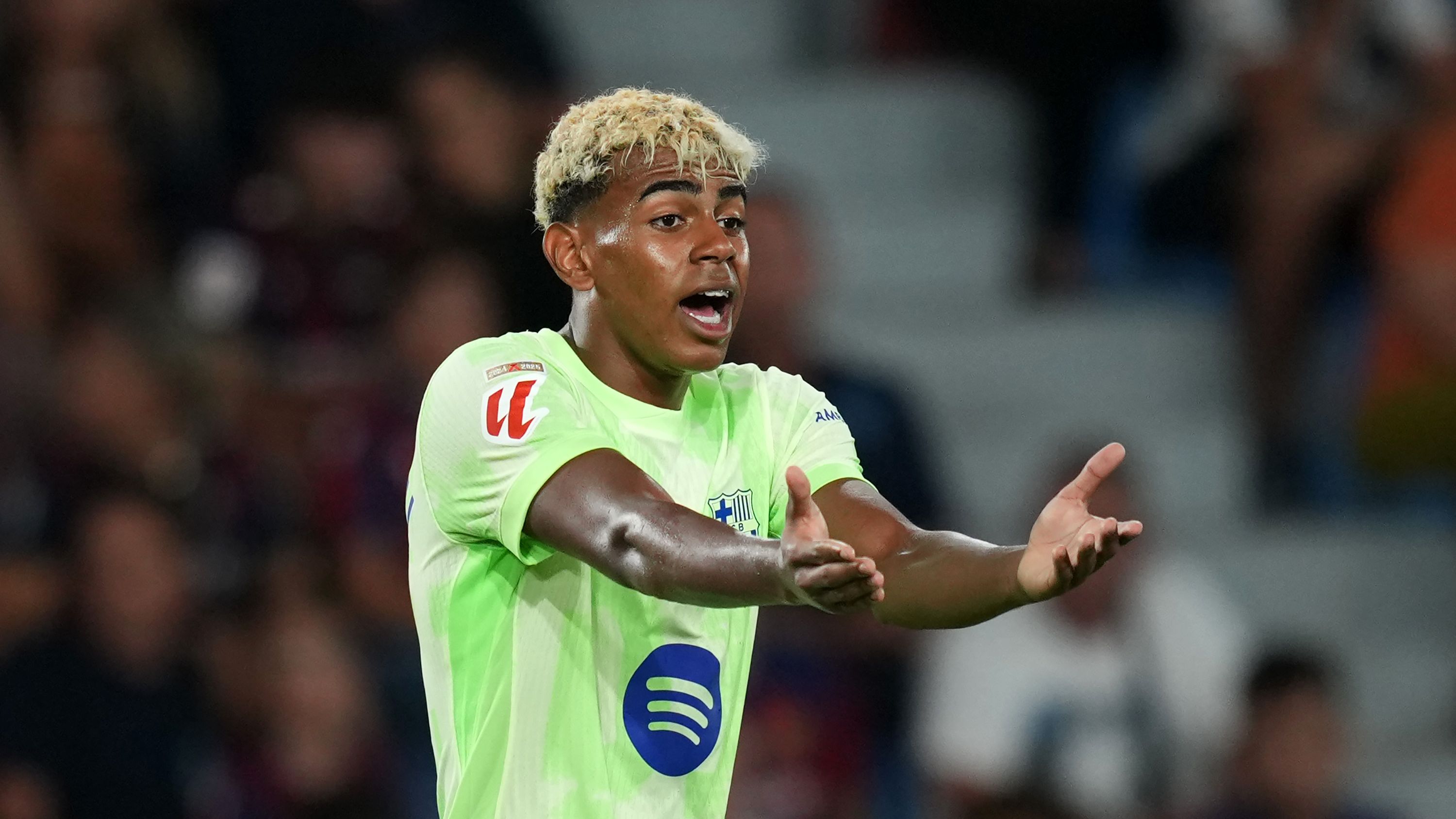 Levante UD v FC Barcelona - LaLiga EA Sports