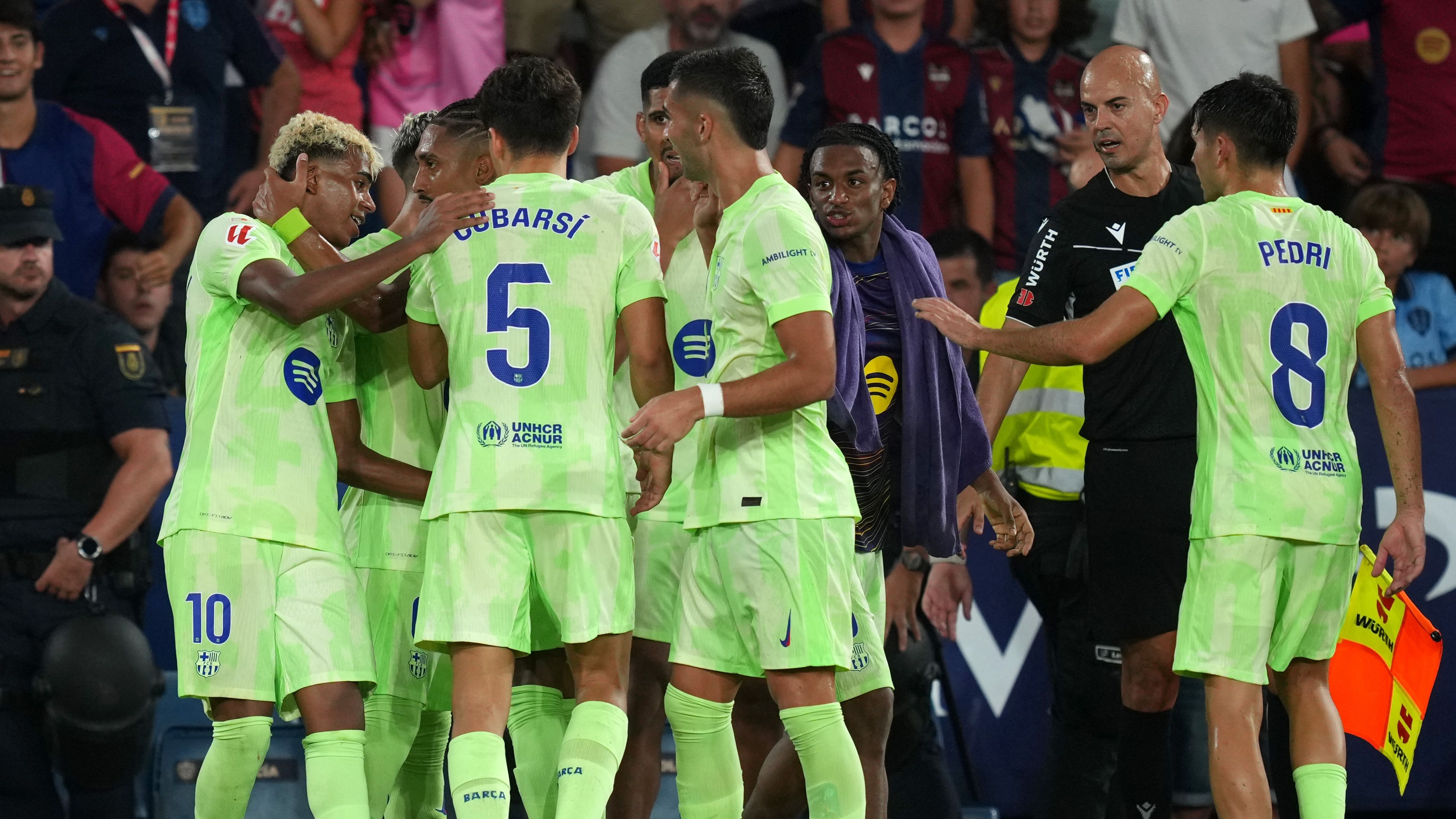 Levante UD v FC Barcelona - LaLiga EA Sports