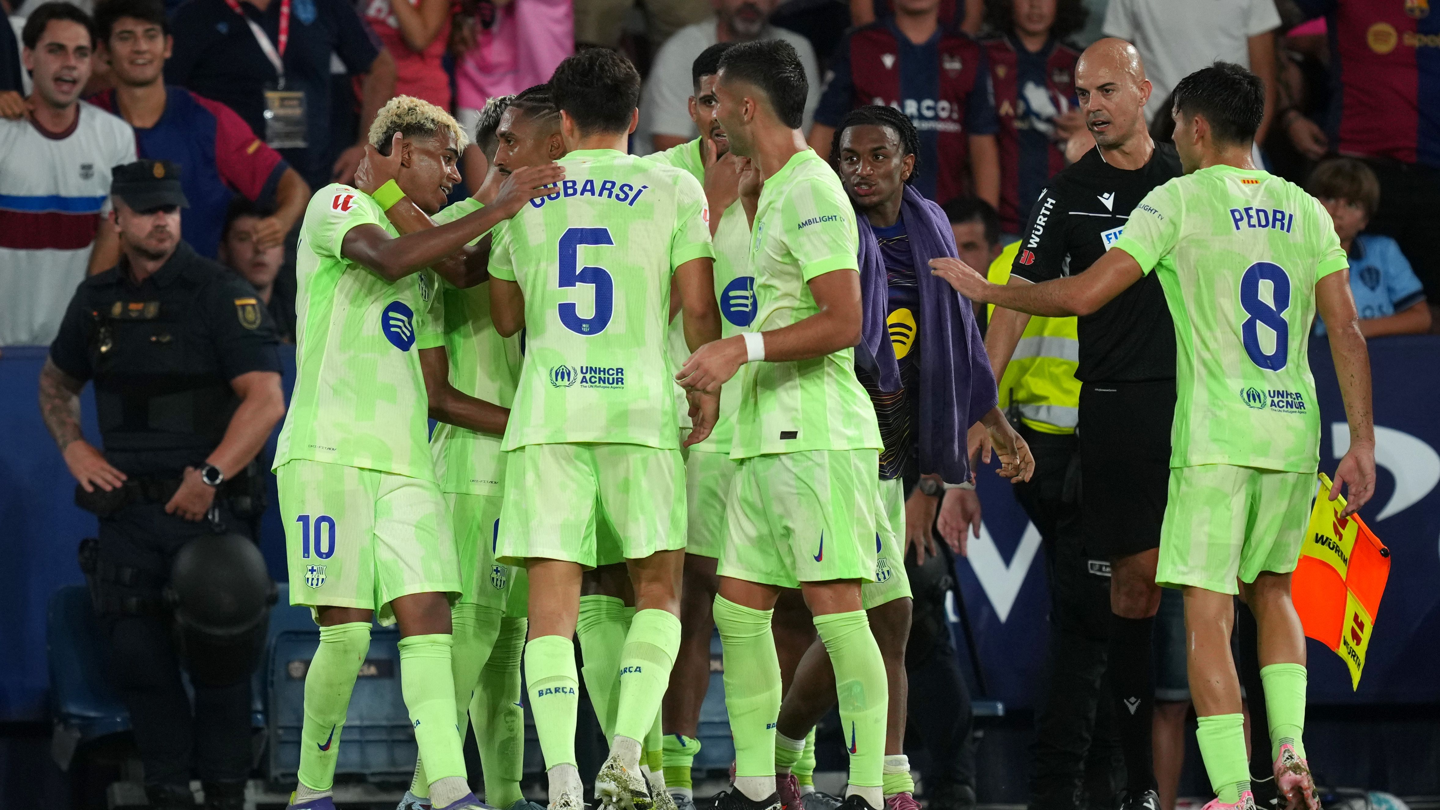 Levante UD v FC Barcelona - LaLiga EA Sports