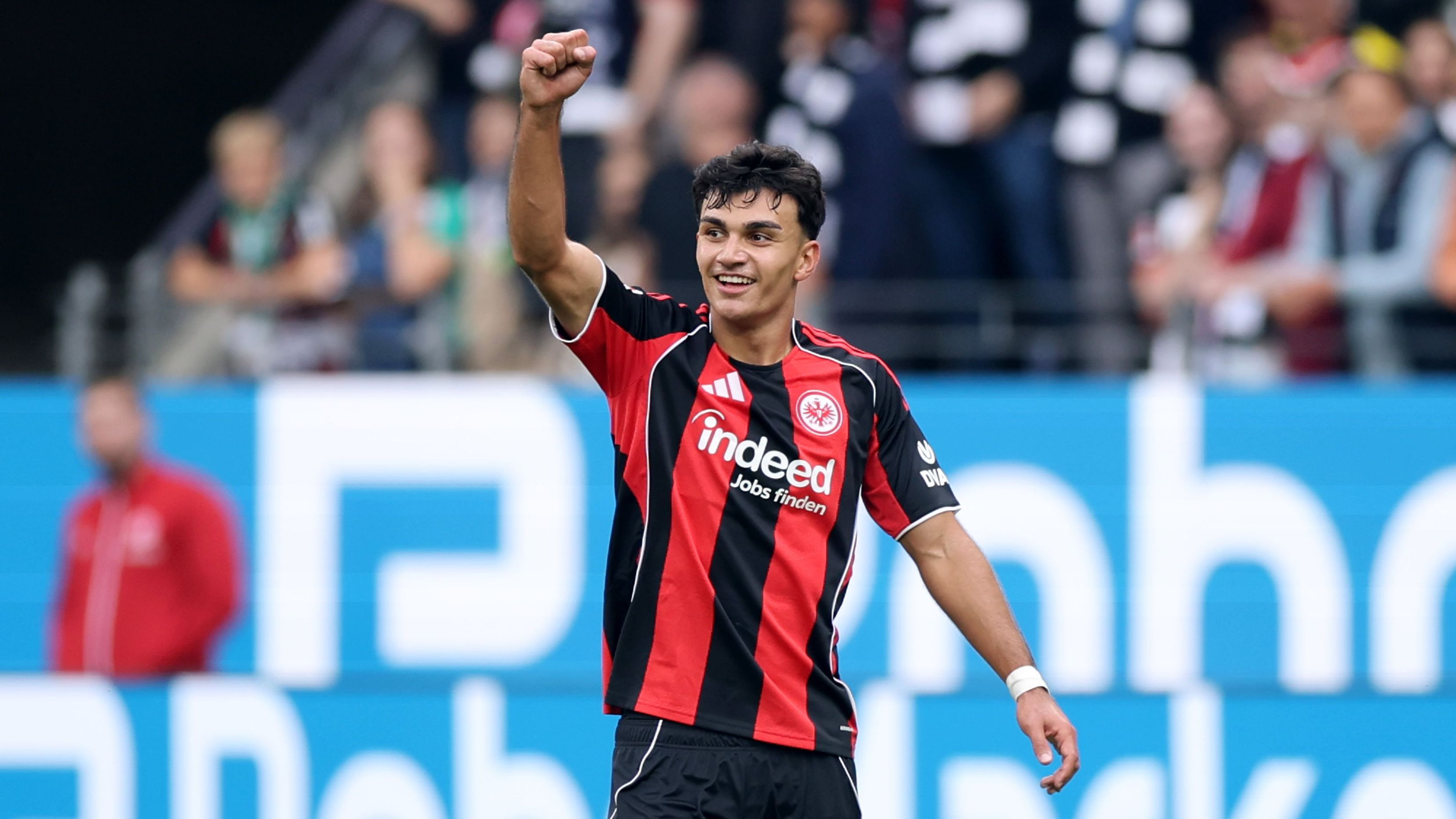 Eintracht Frankfurt v SV Werder Bremen - Bundesliga