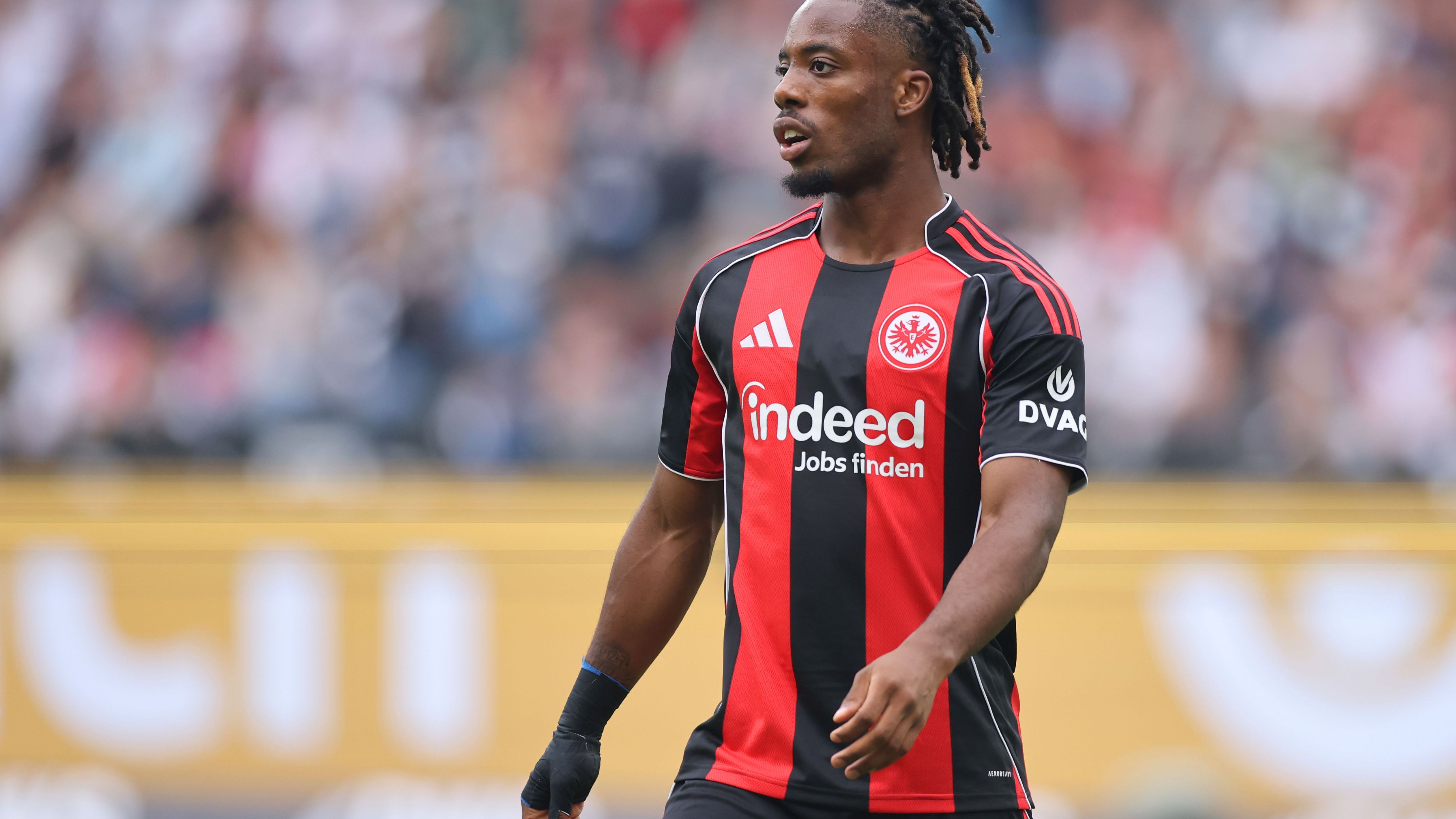 Eintracht Frankfurt v SV Werder Bremen - Bundesliga