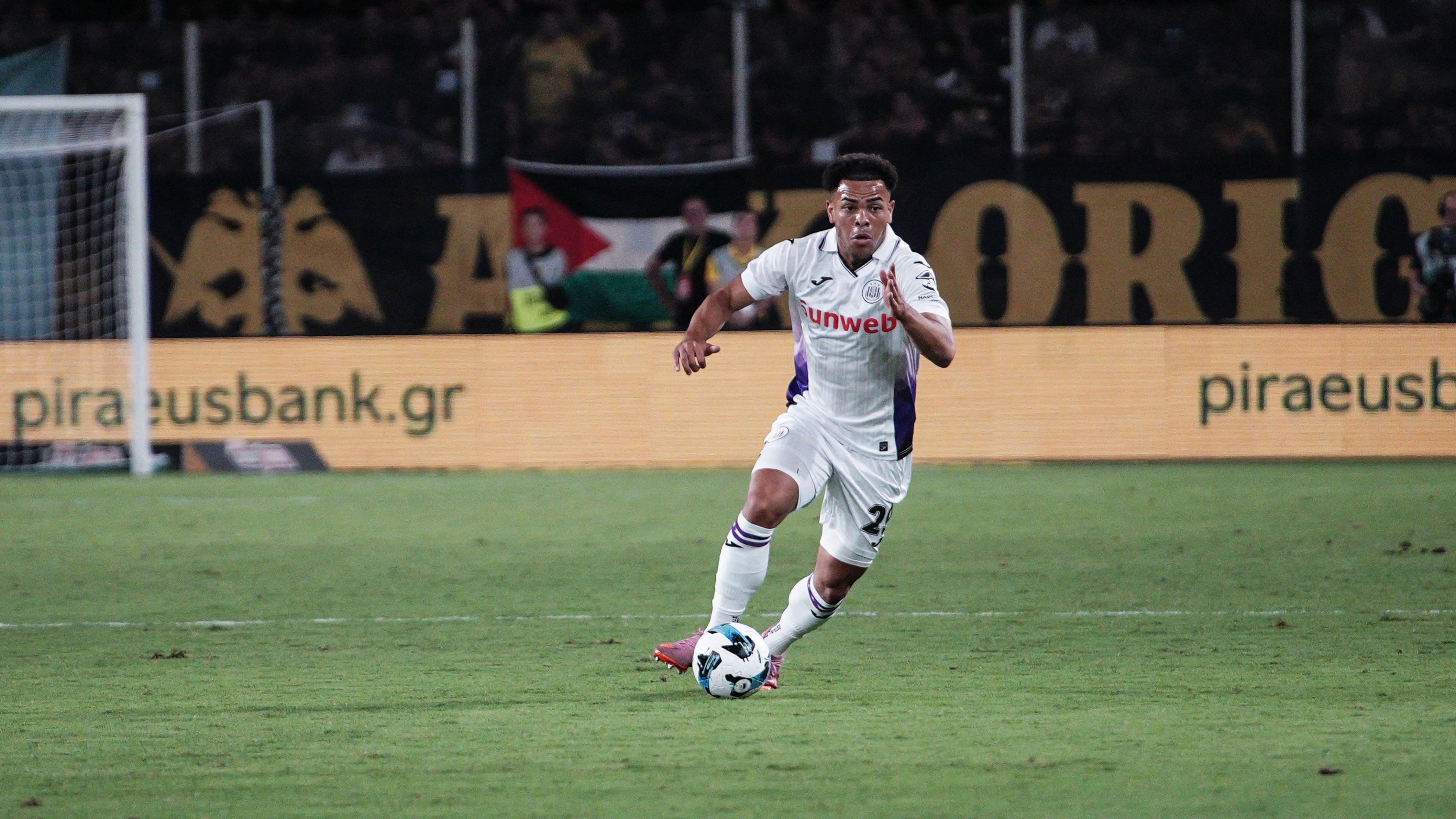 FBL-EUR-AEK-ANDERLECHT