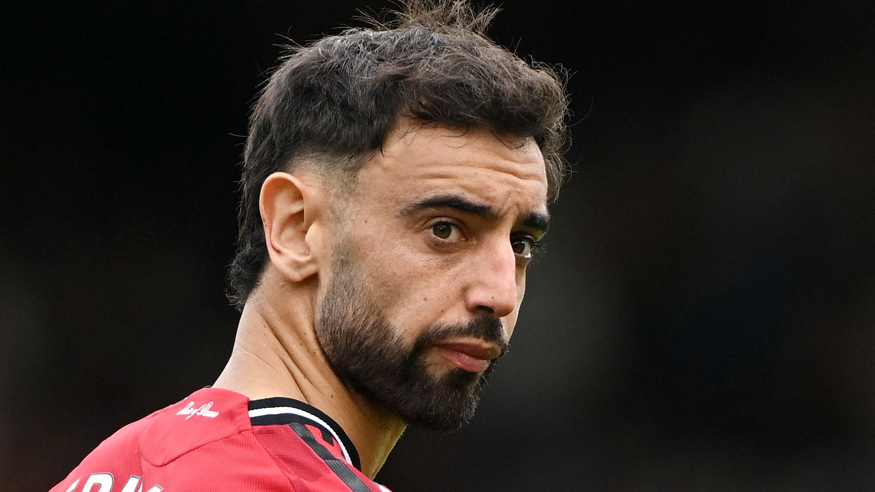 'Send that bum to Saudi!' - Man Utd fans rage at 'embarrassing' Bruno Fernandes penalty vs Fulham that 'hit the moon' as club captain misses from 12 yards for first time in almost THREE years | Goal.com UK