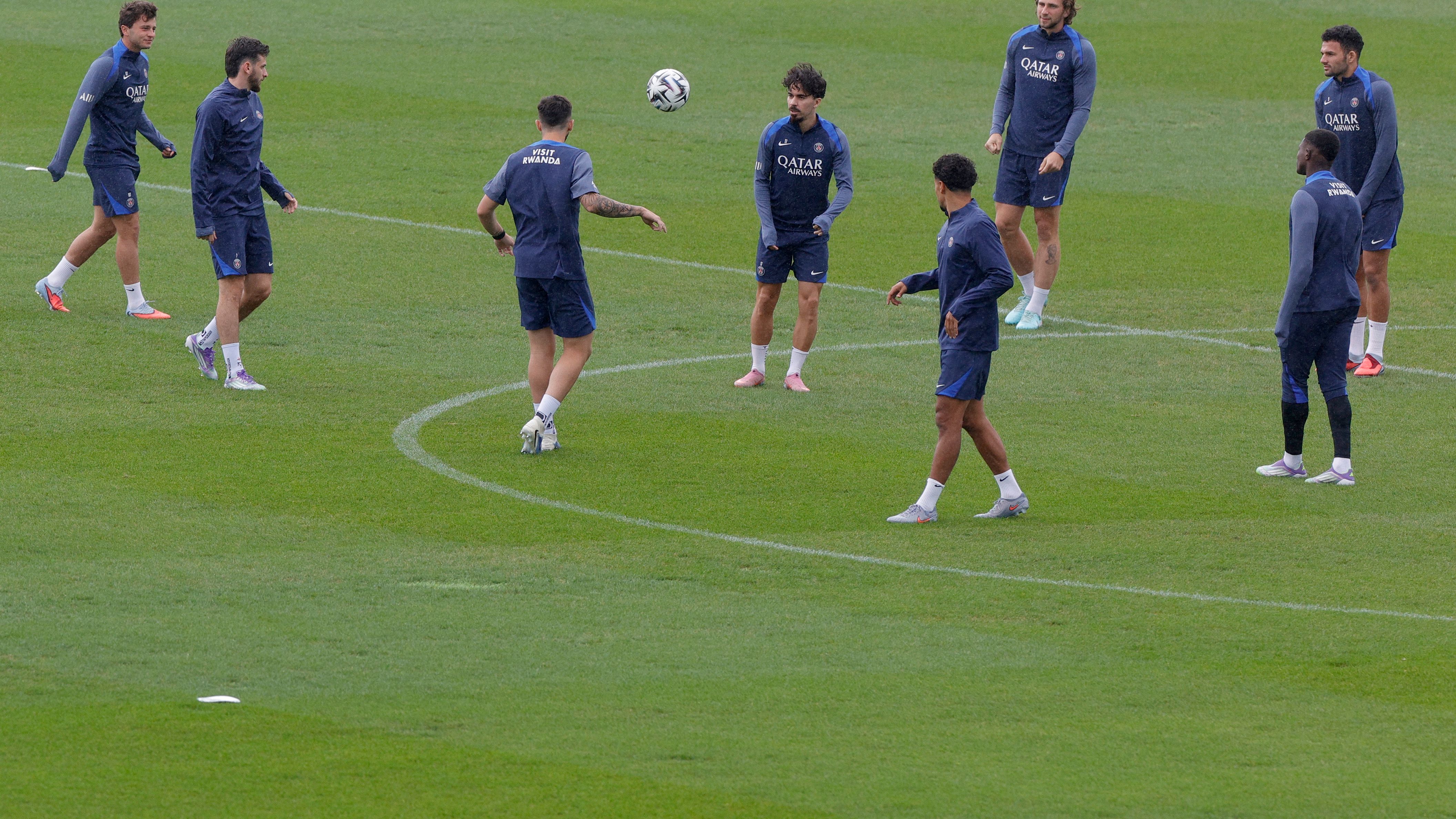 FBL-FRA-LIGUE1-PSG-TRAINING