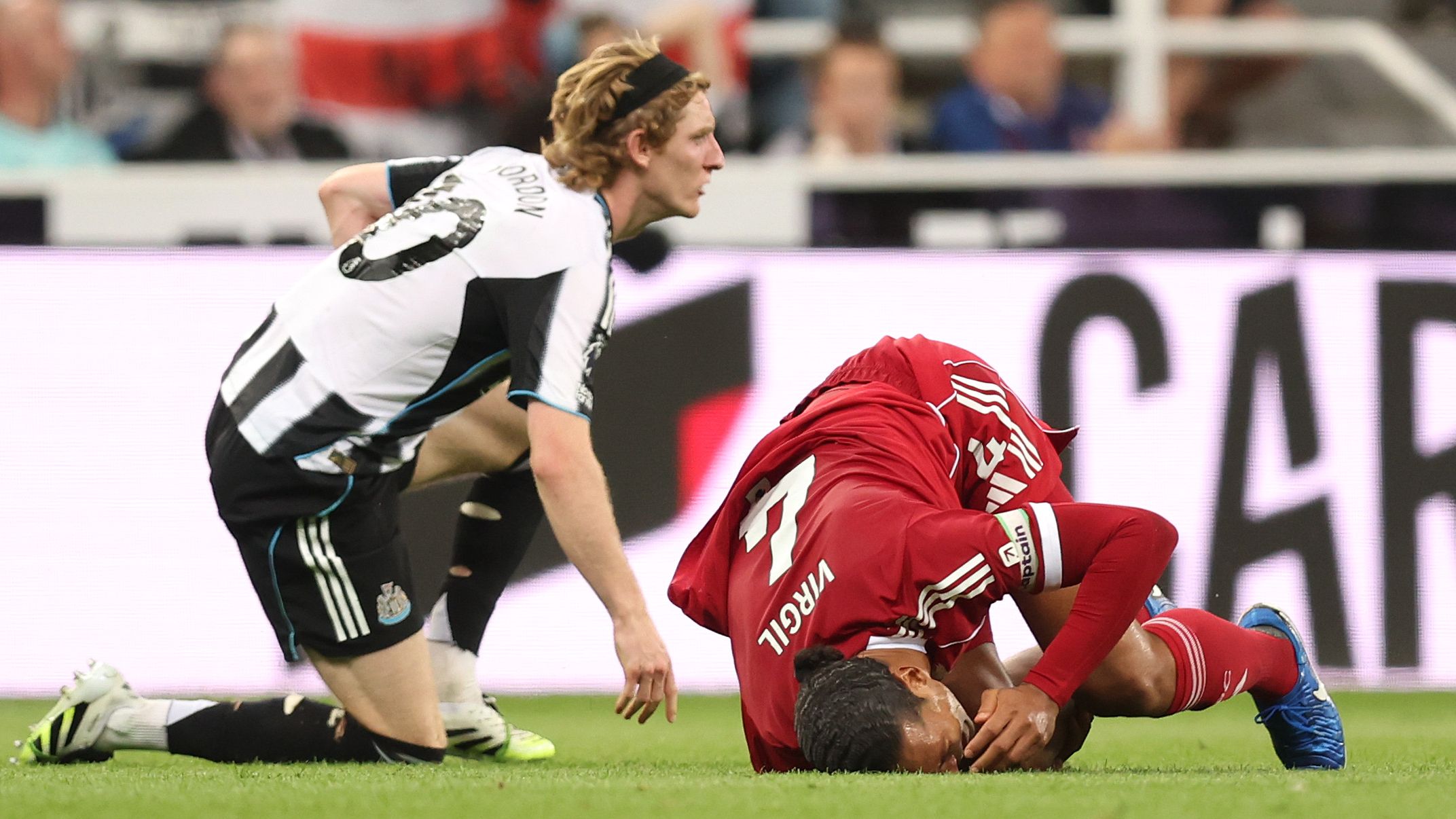 تدخل جوردون على فان دايك