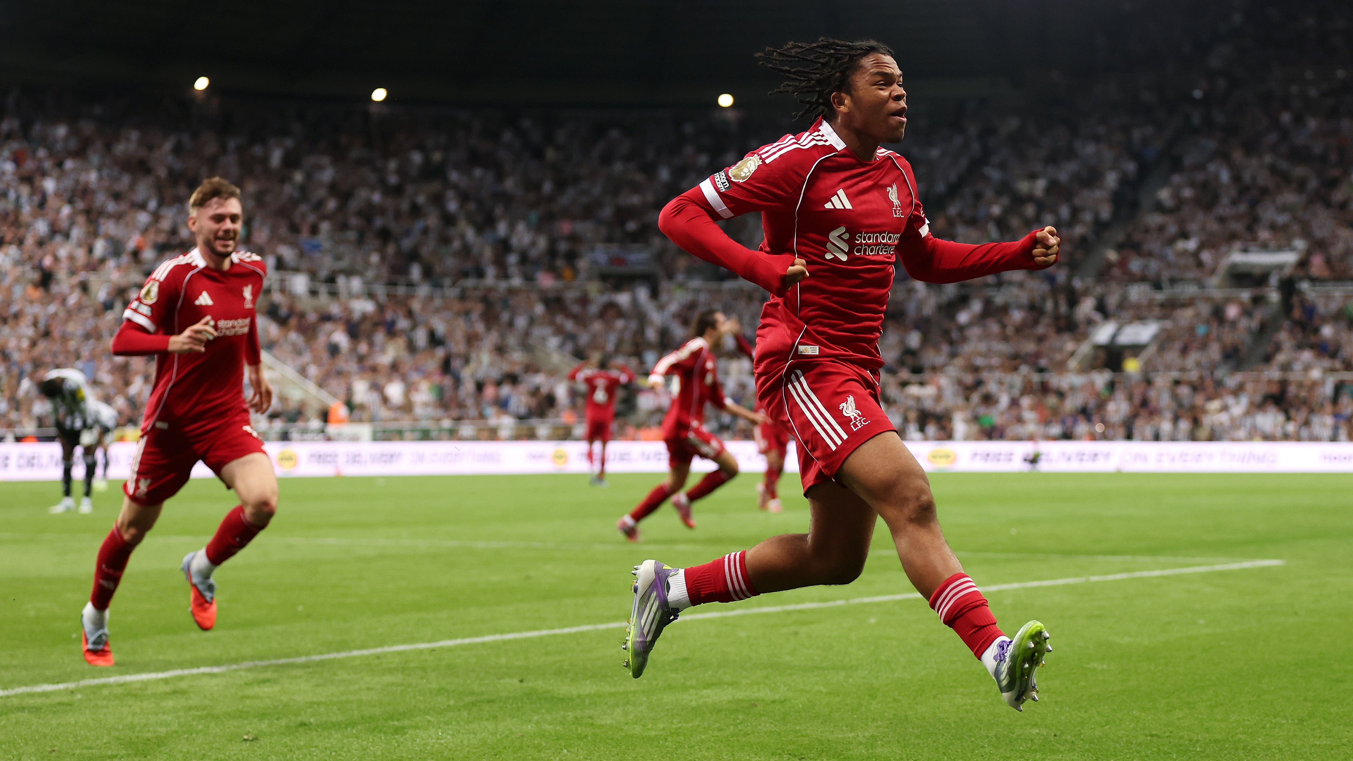 Newcastle United v Liverpool - Premier League