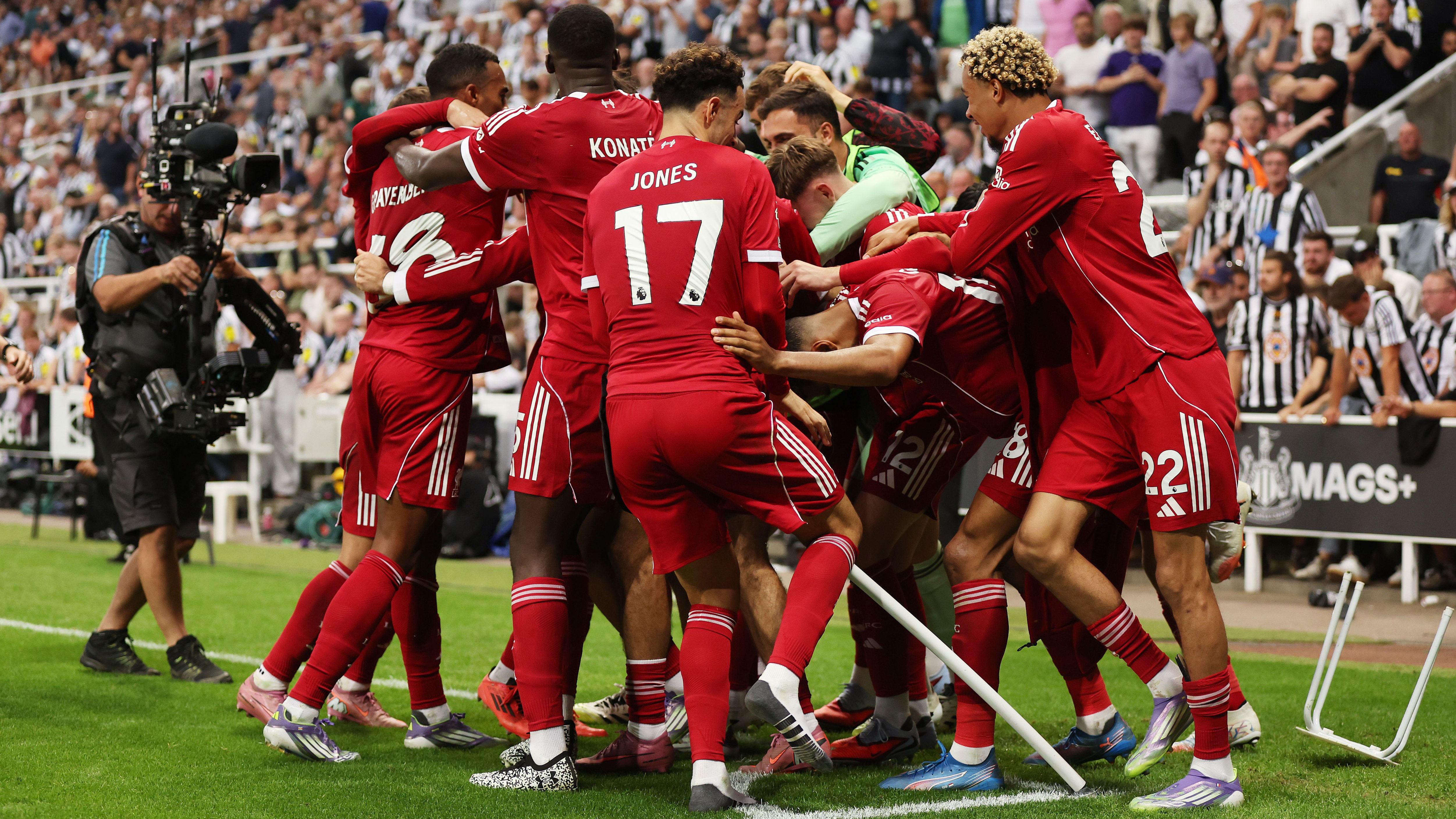 Newcastle United v Liverpool - Premier League