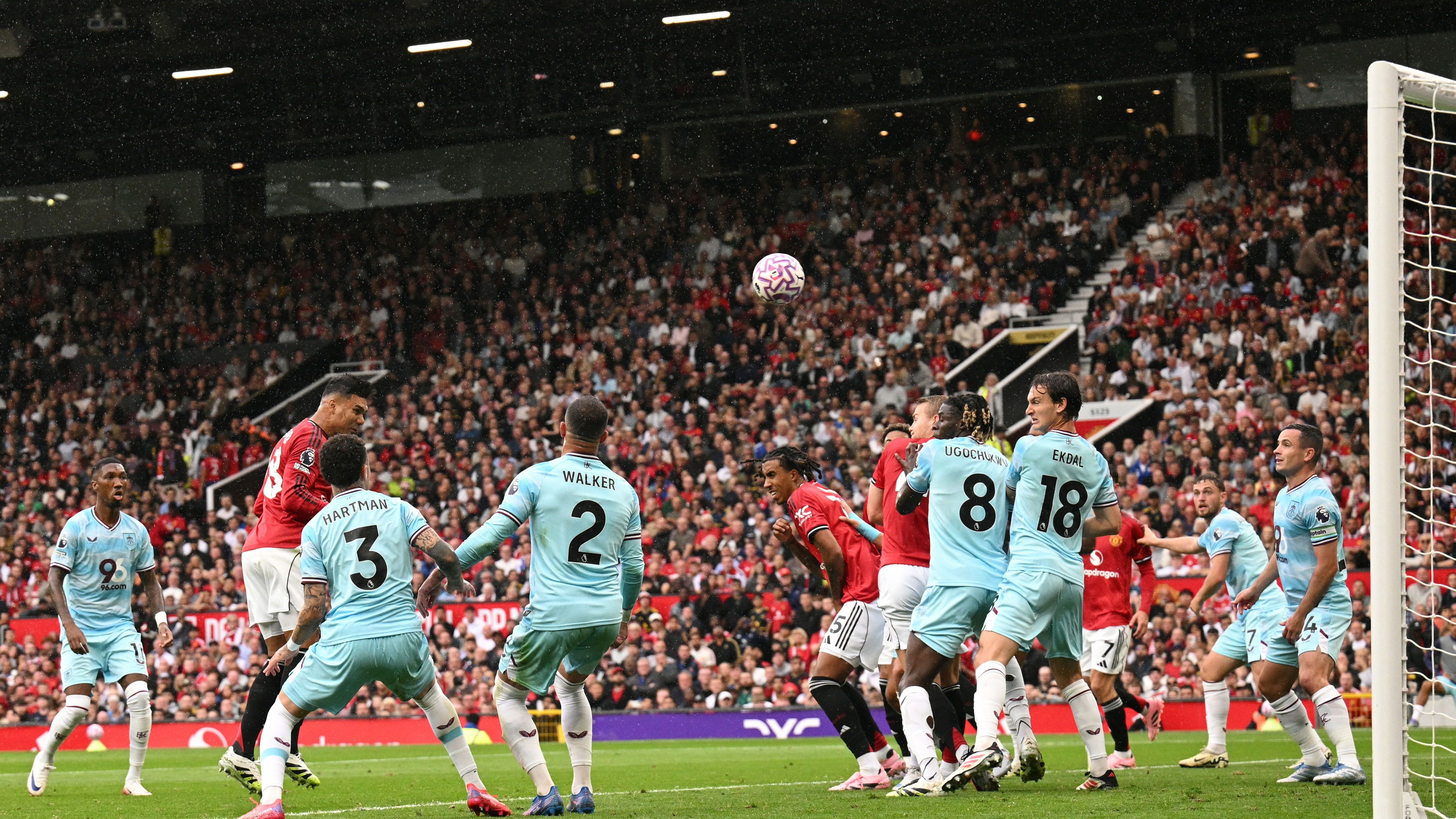 مباراة مانشستر يونايتد ضد بيرنلي