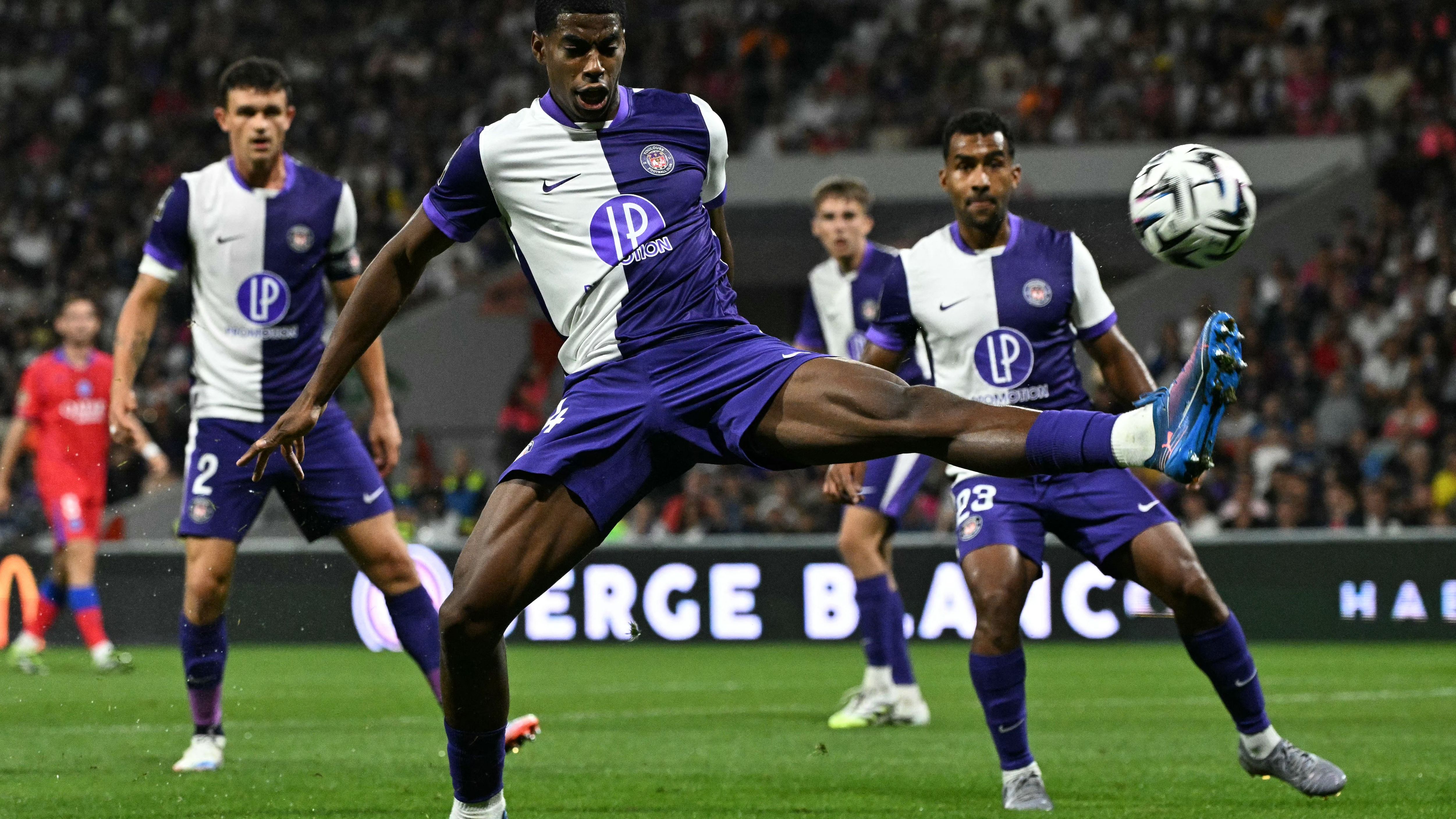 FBL-FRA-LIGUE1-TOULOUSE-PSG