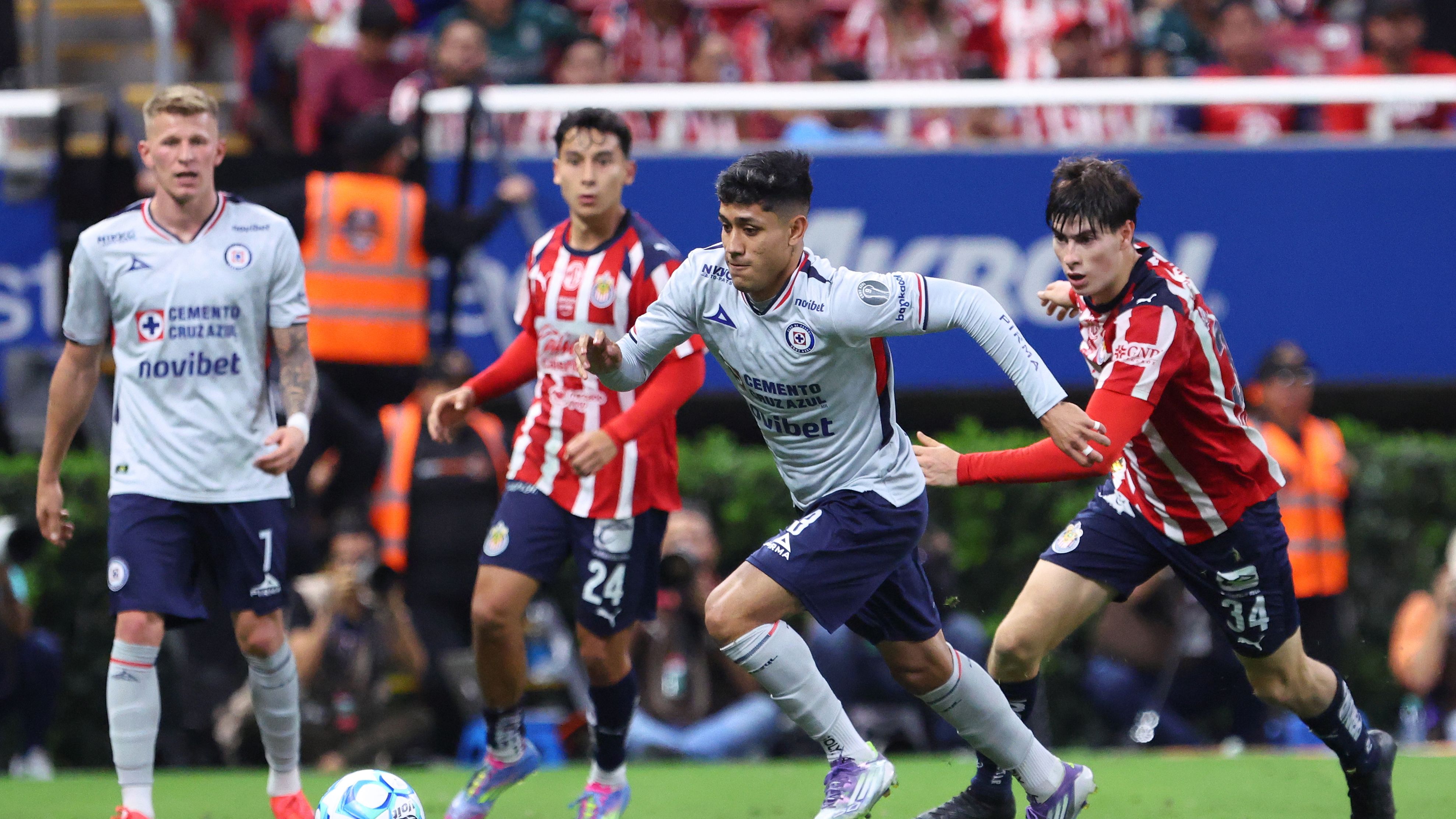 Chivas v Cruz Azul - Torneo Apertura 2025 Liga MX